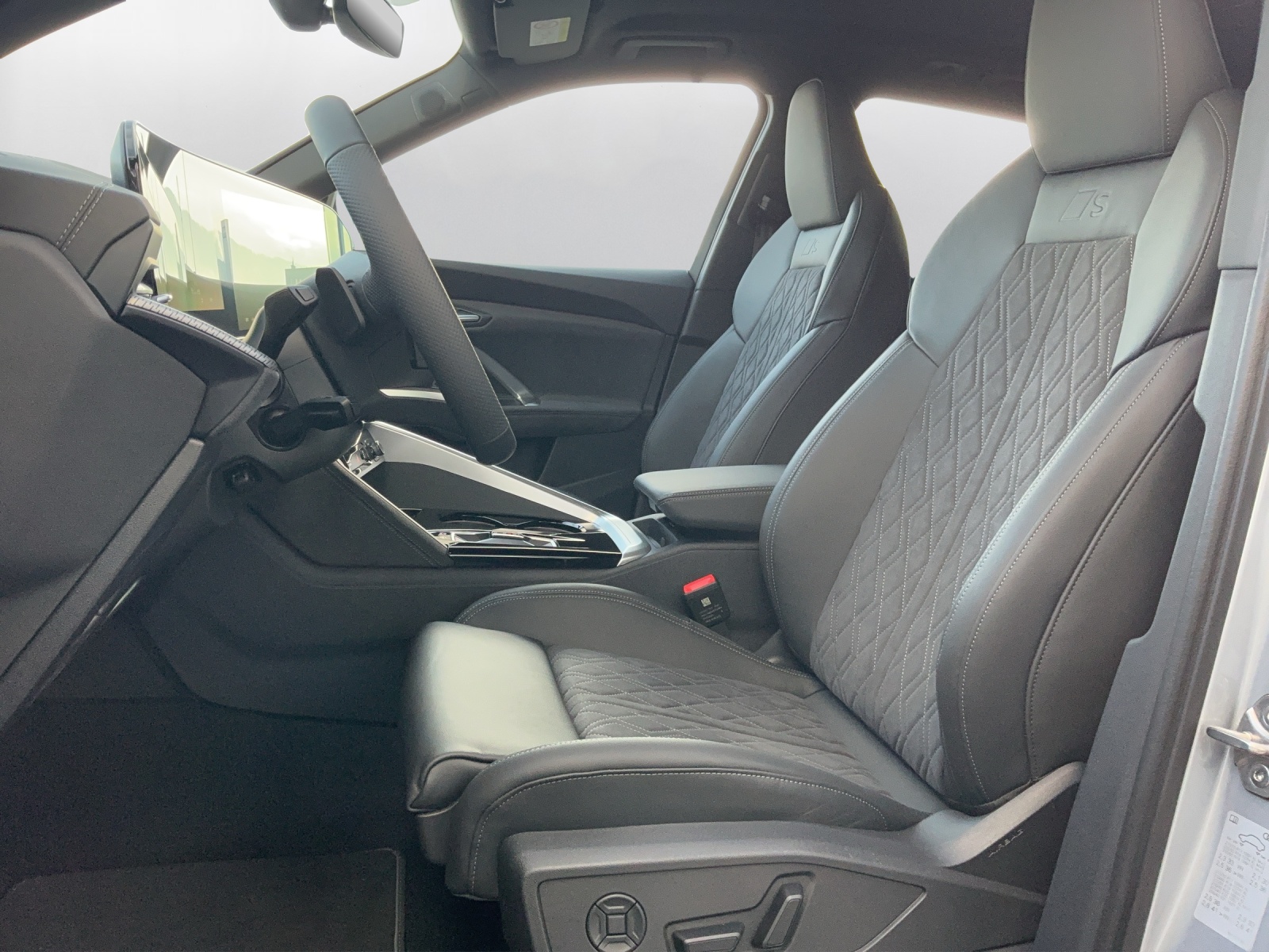 AUDI Q5 TFSI quatto 150 kW S-tronic-image-9