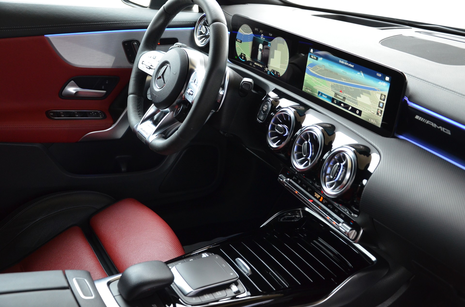 MERCEDES-BENZ CLA Shooting Brake 45 S AMG 4Matic+ 8G-DCT*Performance Edition**Ab MFK*-image-18
