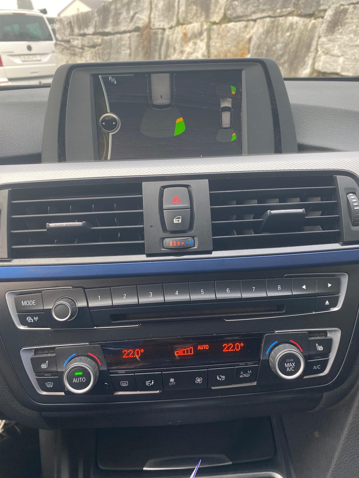 BMW 320d xDrive Touring Sport Line Steptronic-image-10