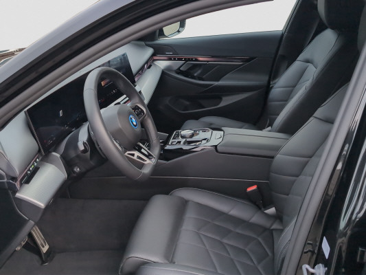 BMW 530e xDrive M Sport-image-7