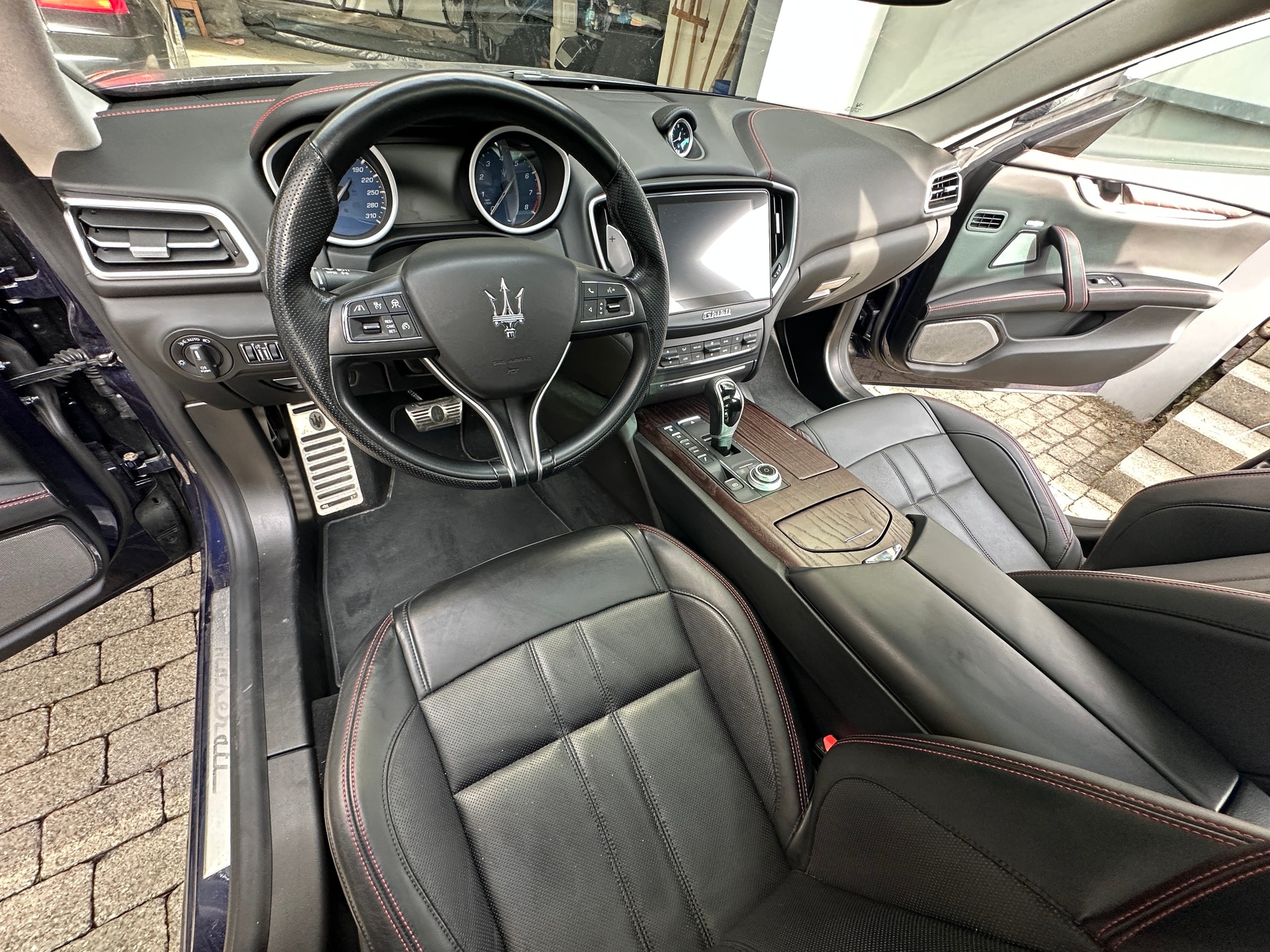 MASERATI Ghibli S Q4 3.0 V6 GranSport Automatica-image-2