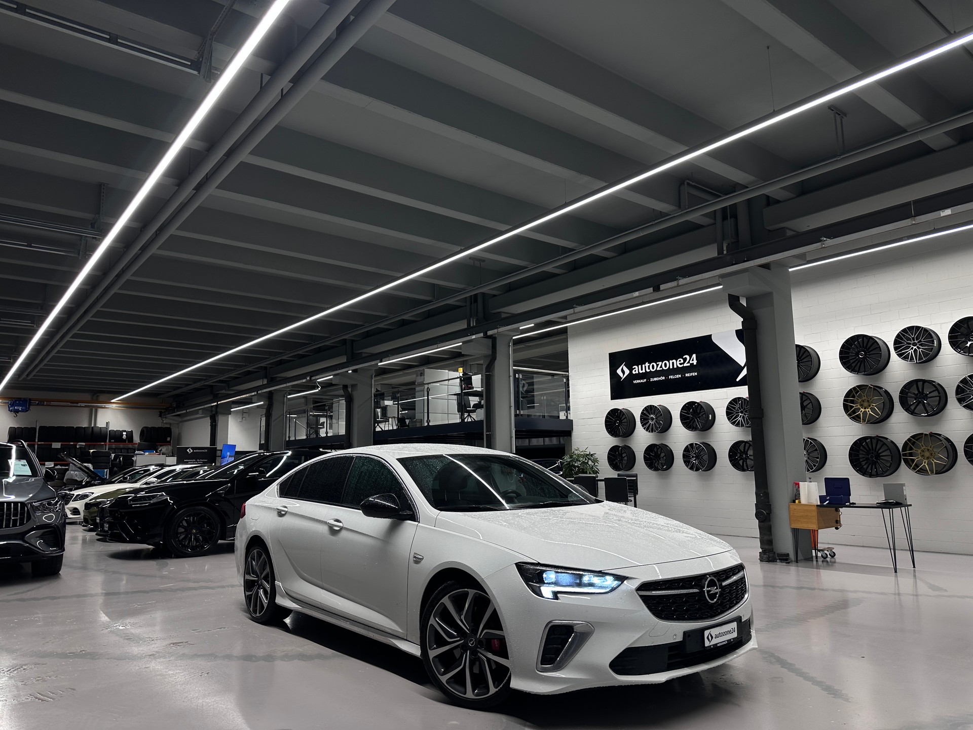 OPEL Insignia Grand Sport 2.0 T GSi AWD *CH-Auto*Frisch MFK*Garantie*-image-6