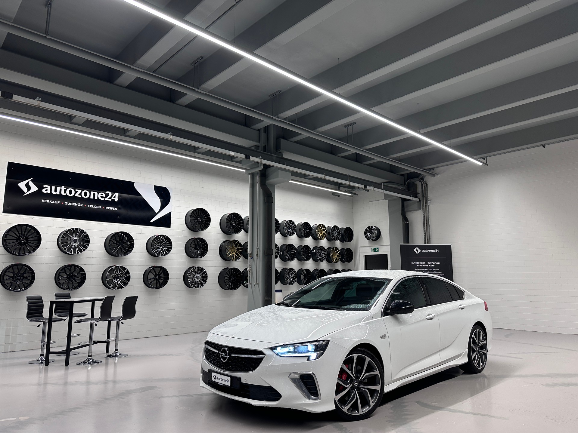 OPEL Insignia Grand Sport 2.0 T GSi AWD *CH-Auto*Frisch MFK*Garantie*-showroom-element-1