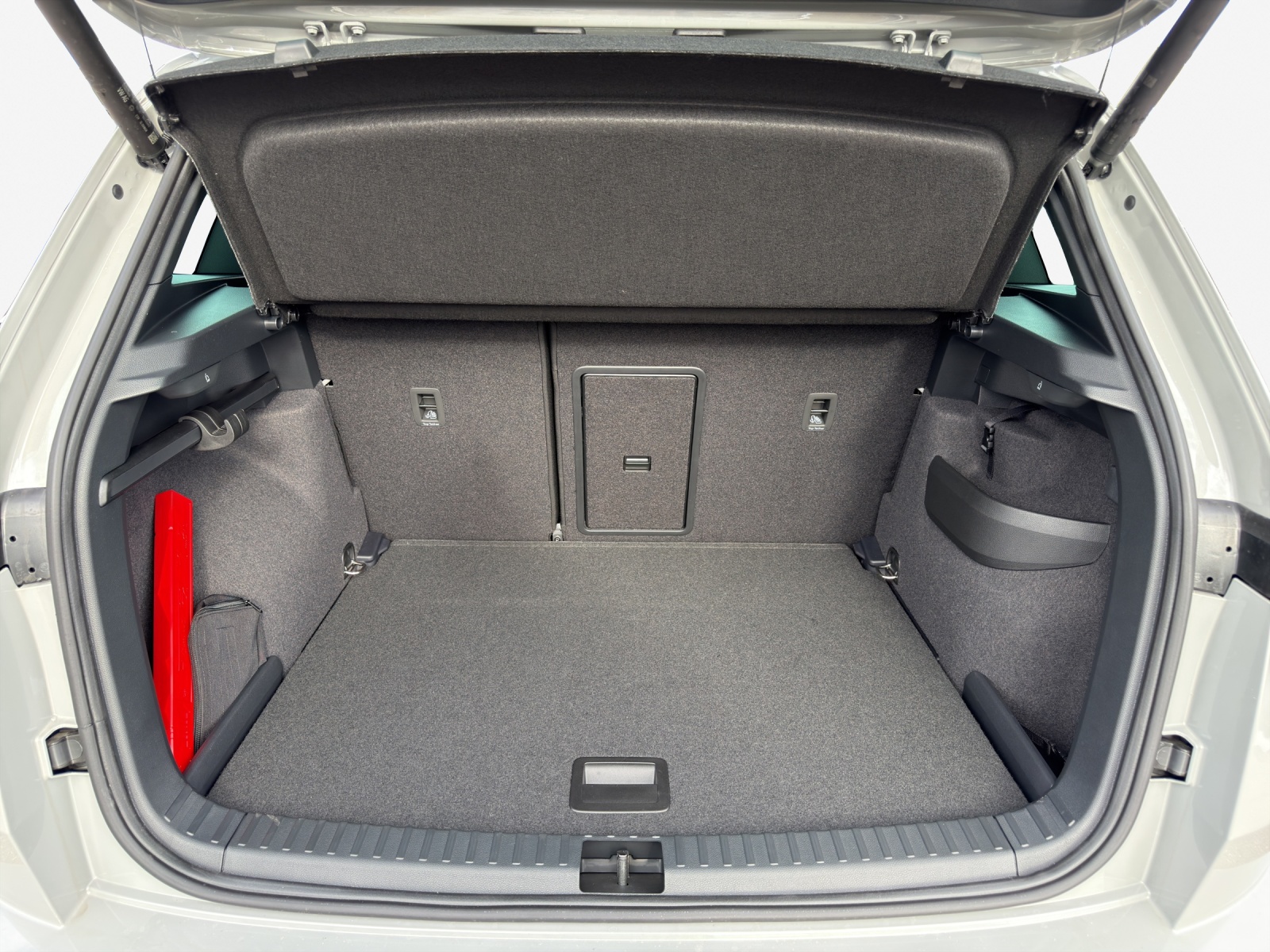 SKODA Karoq 2.0 TSI SportLine 4x4 DSG-image-12