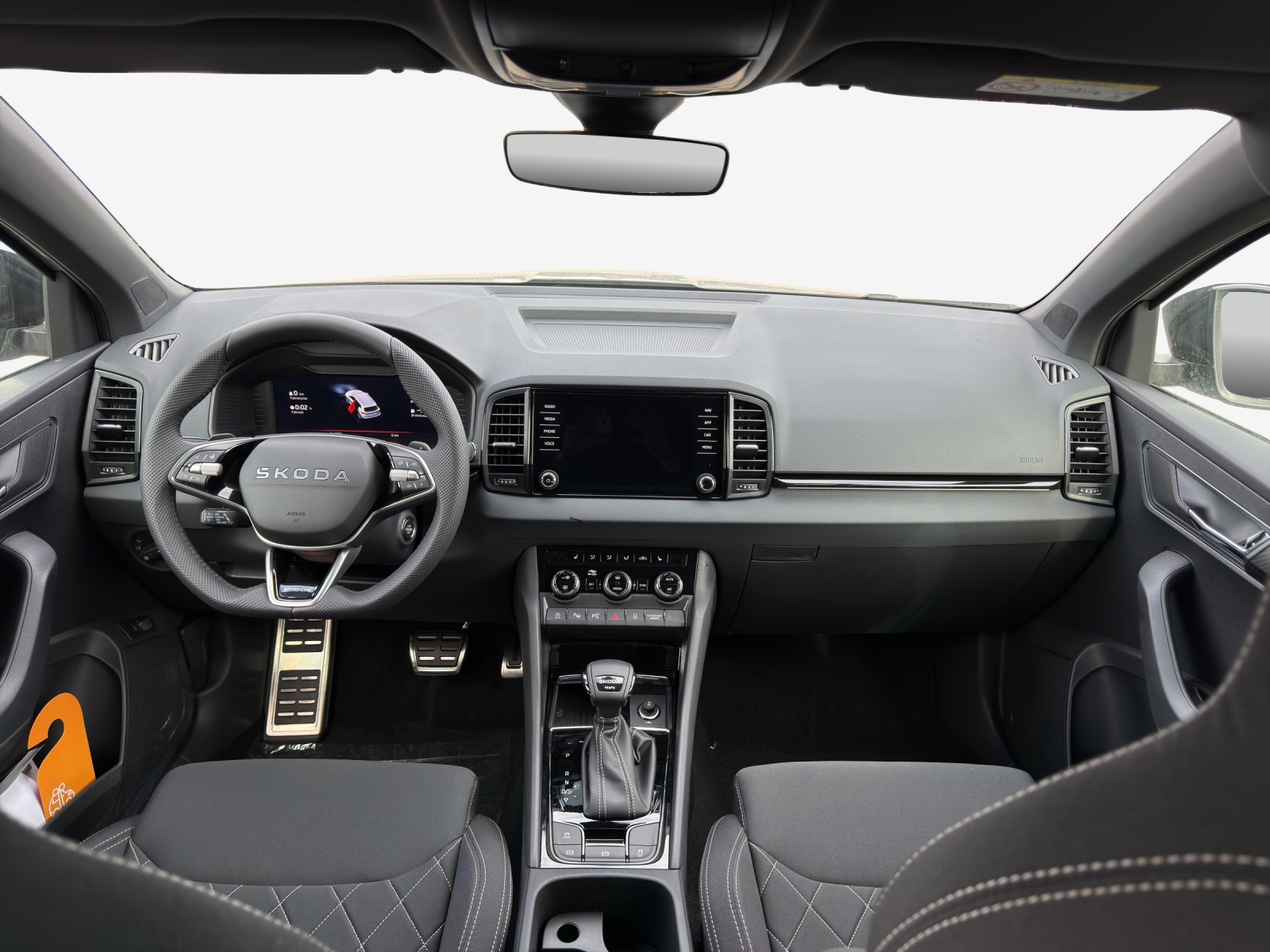 SKODA Karoq 2.0 TSI SportLine 4x4 DSG-image-8