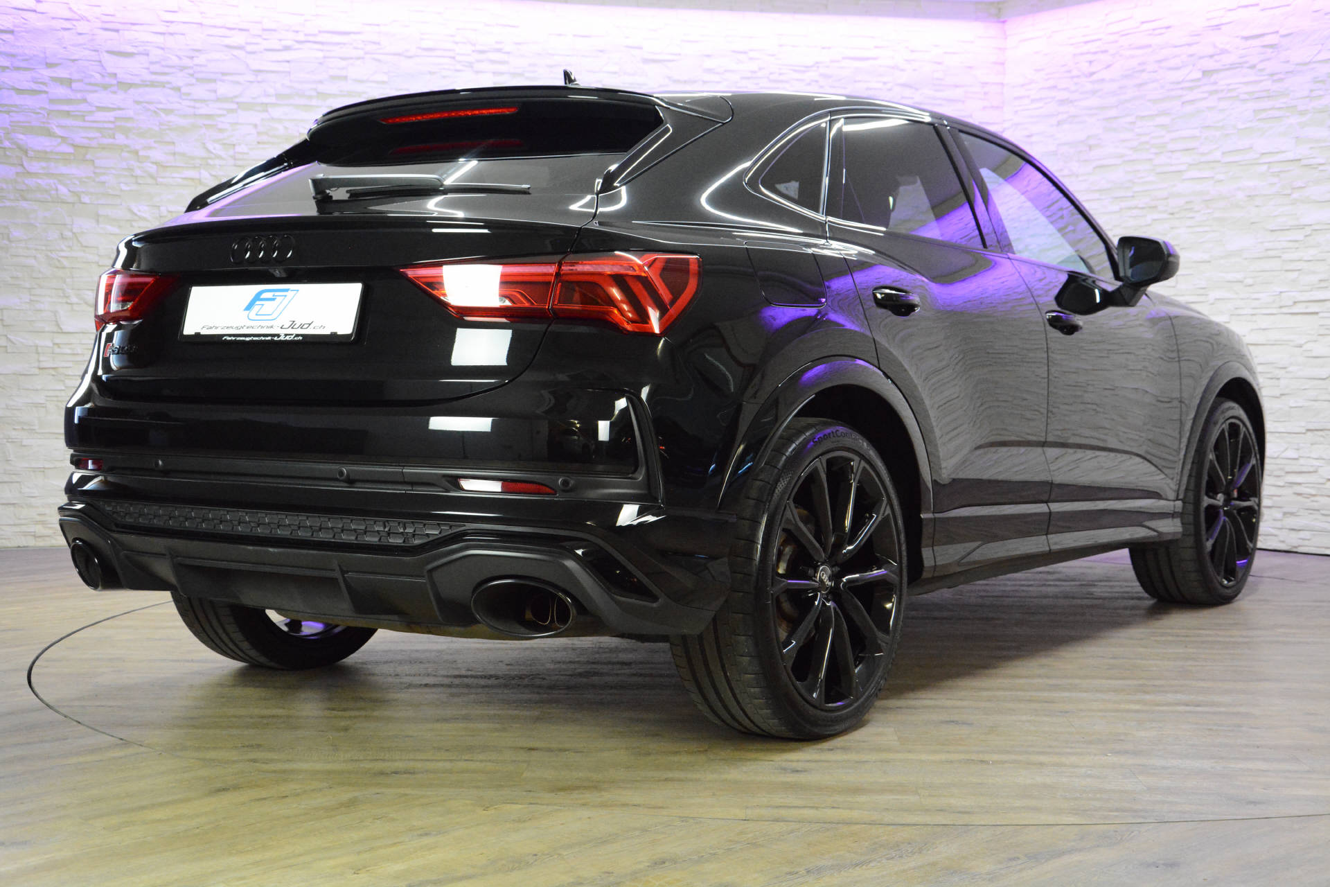 AUDI RS Q3 Sportback 2.5 TFSI quattro S-Tronic-image-4