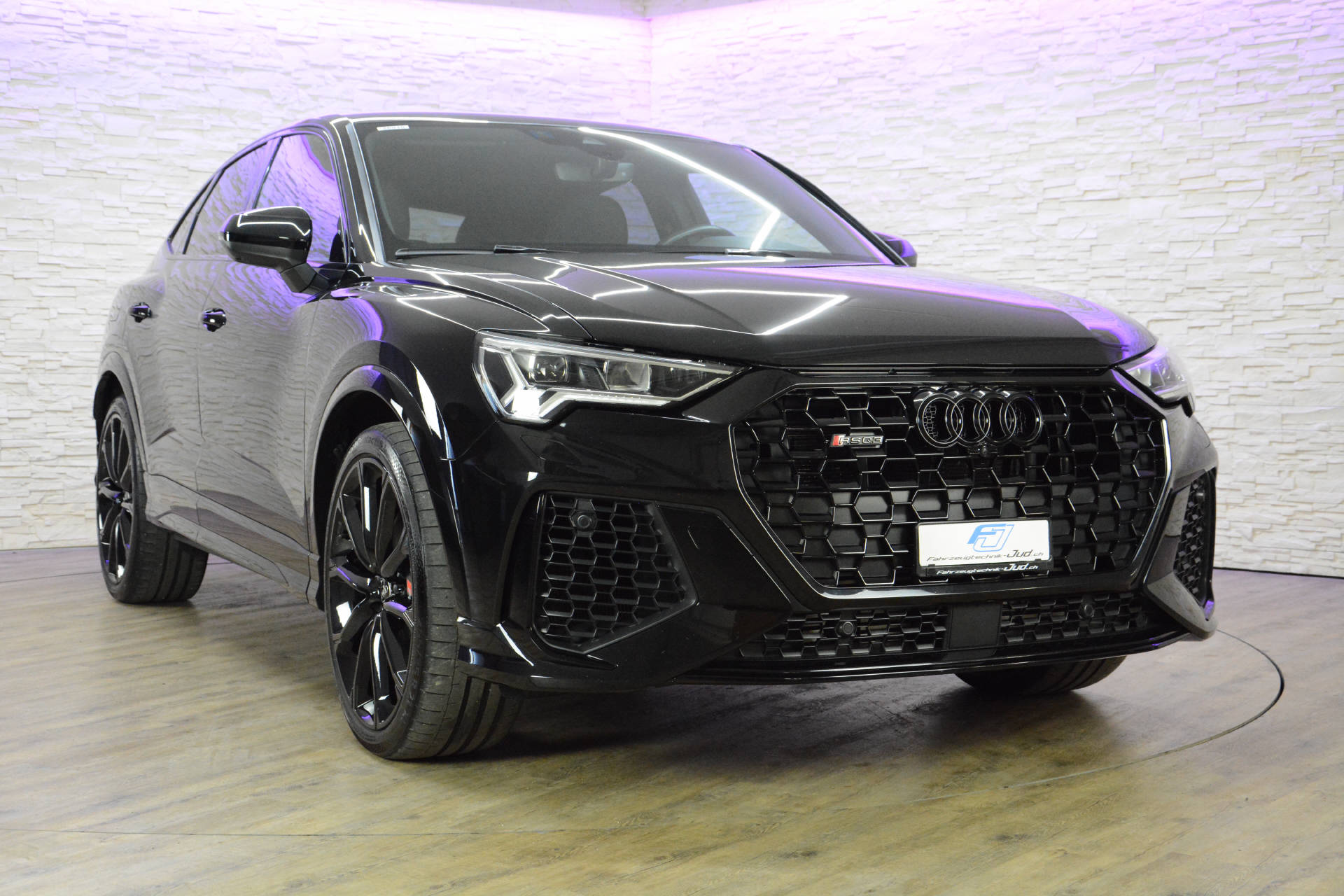 AUDI RS Q3 Sportback 2.5 TFSI quattro S-Tronic-image-1
