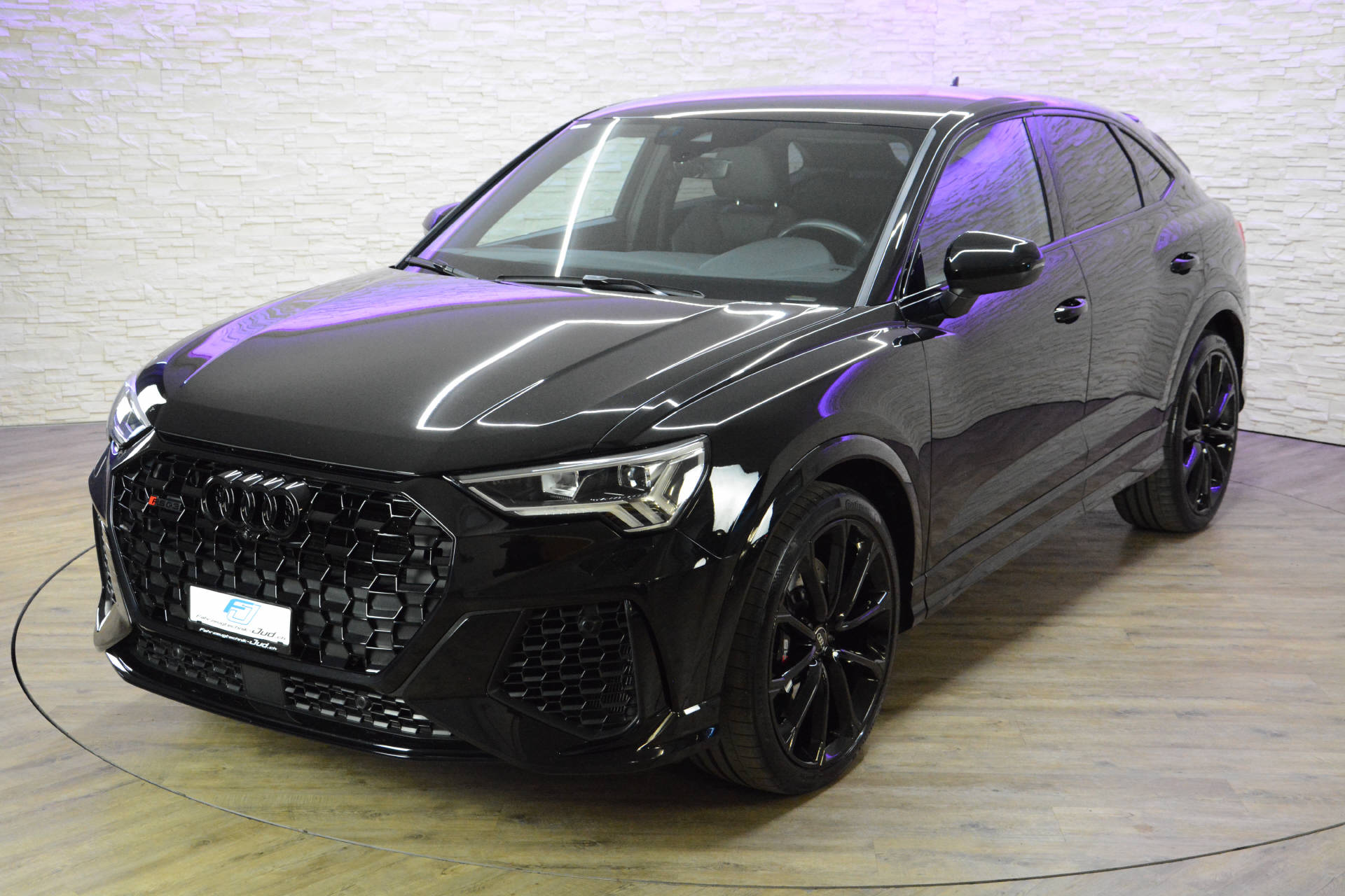 AUDI RS Q3 Sportback 2.5 TFSI quattro S-Tronic-image-6