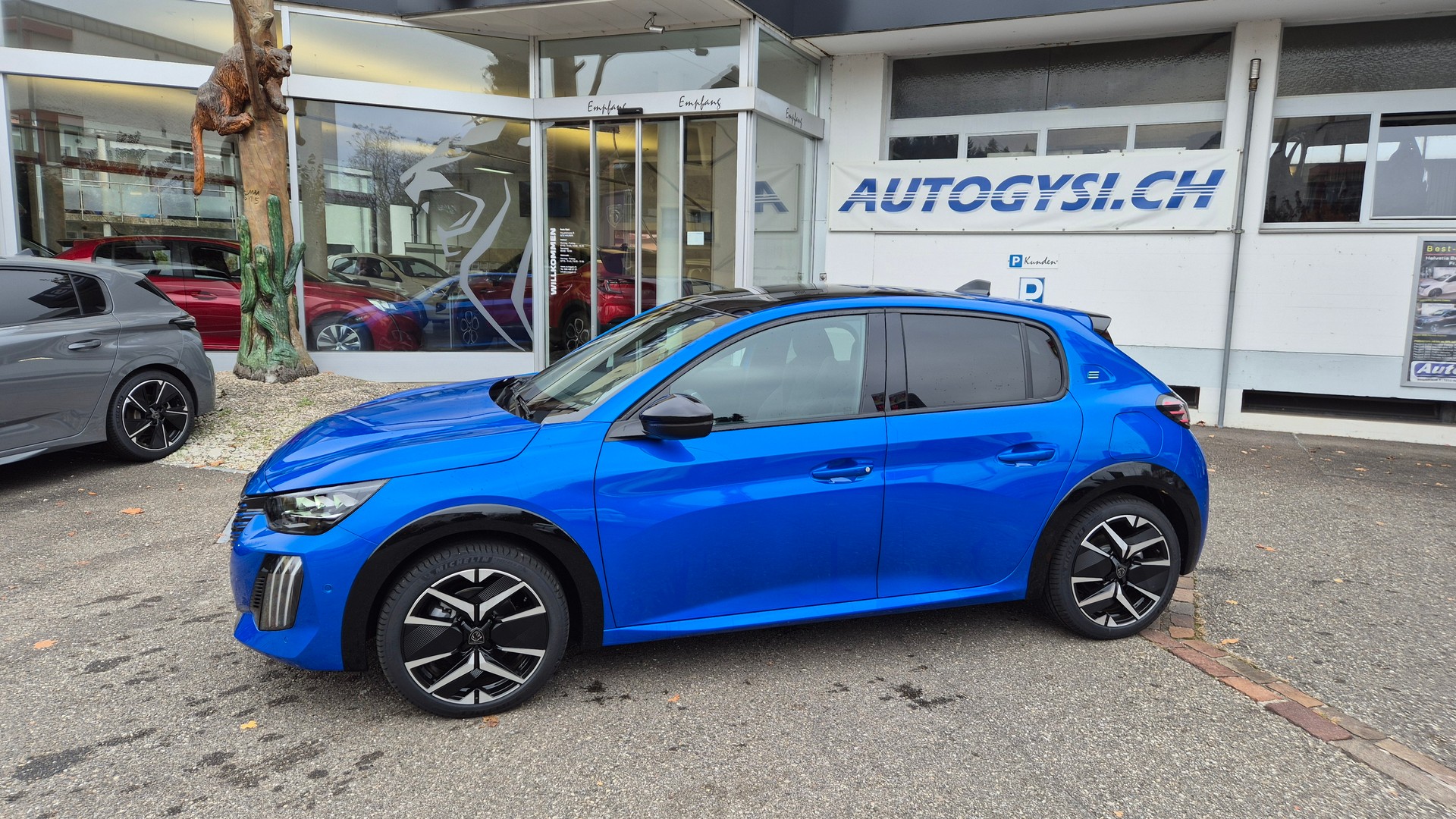 PEUGEOT 208 1.2 MHEV GT Helvetia (444)-image-4