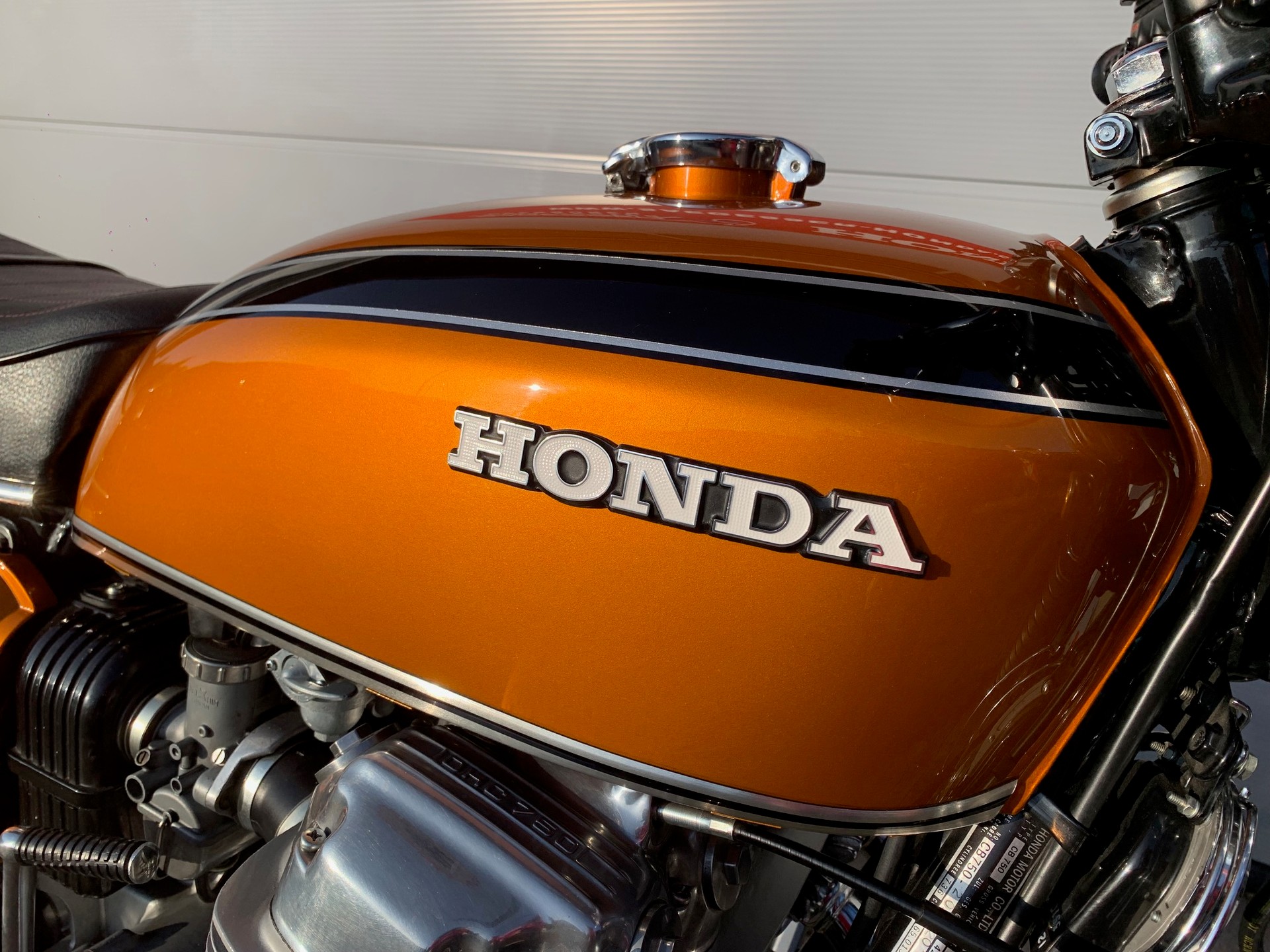 HONDA CB750 K2-showroom-element-1