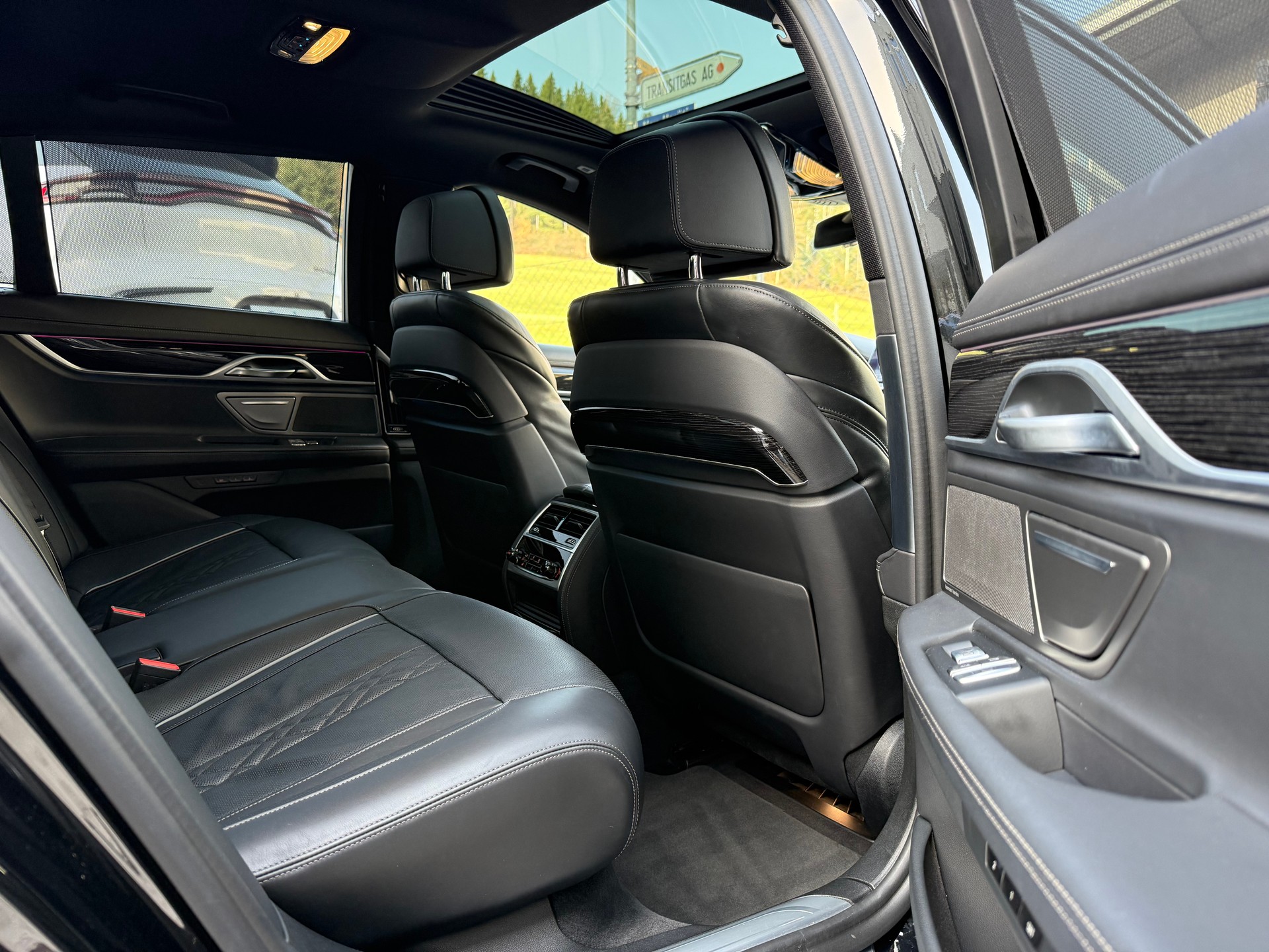 BMW 730d xDrive Steptronic-image-10
