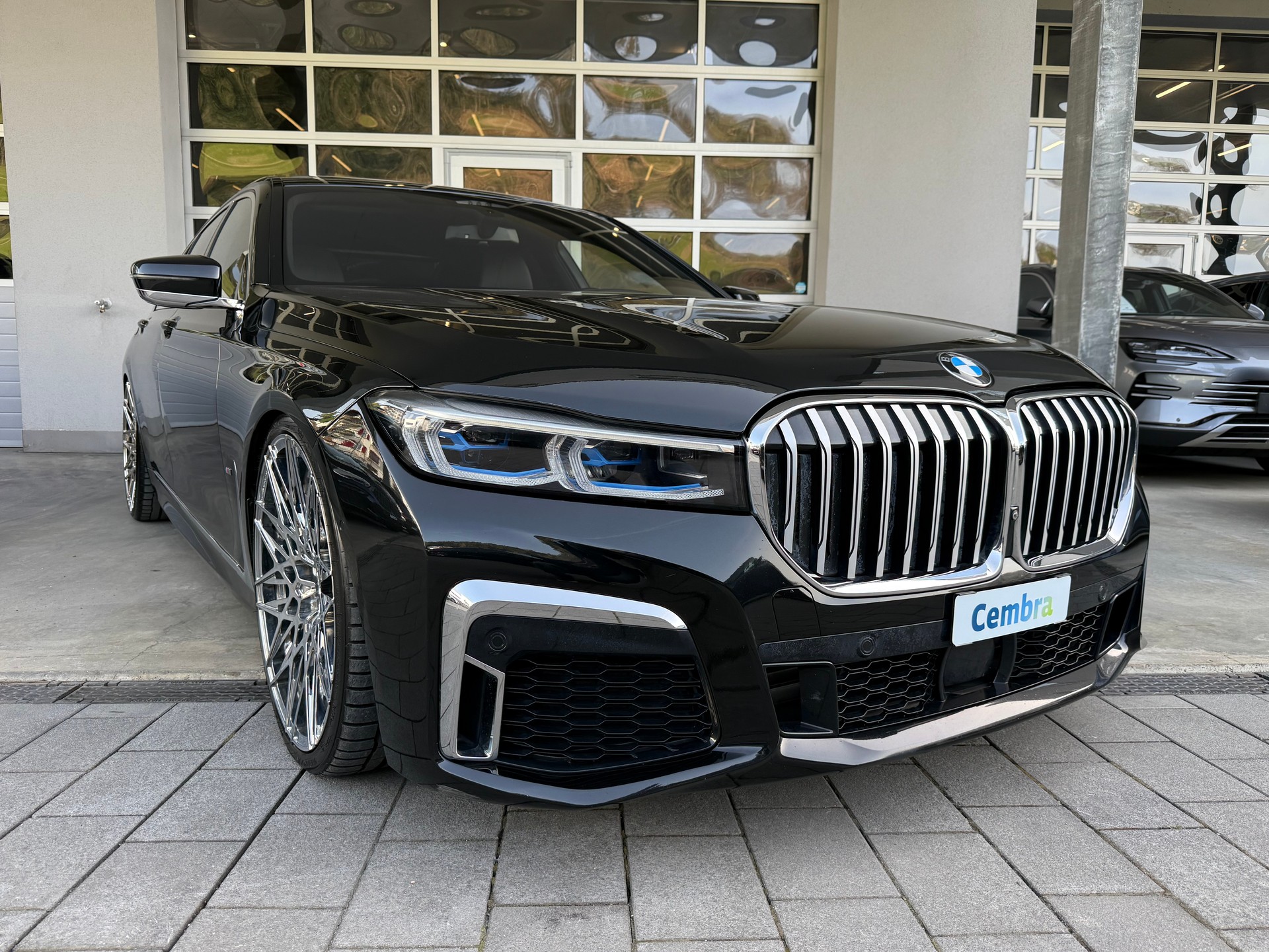 BMW 730d xDrive Steptronic-image-6
