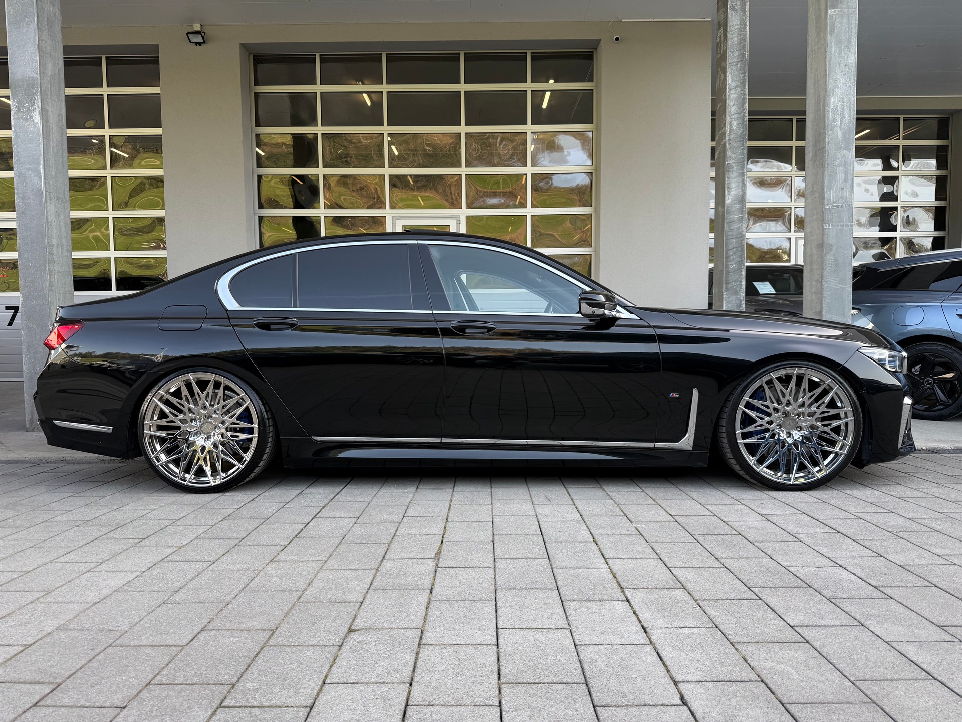 BMW 730d xDrive Steptronic-image-5