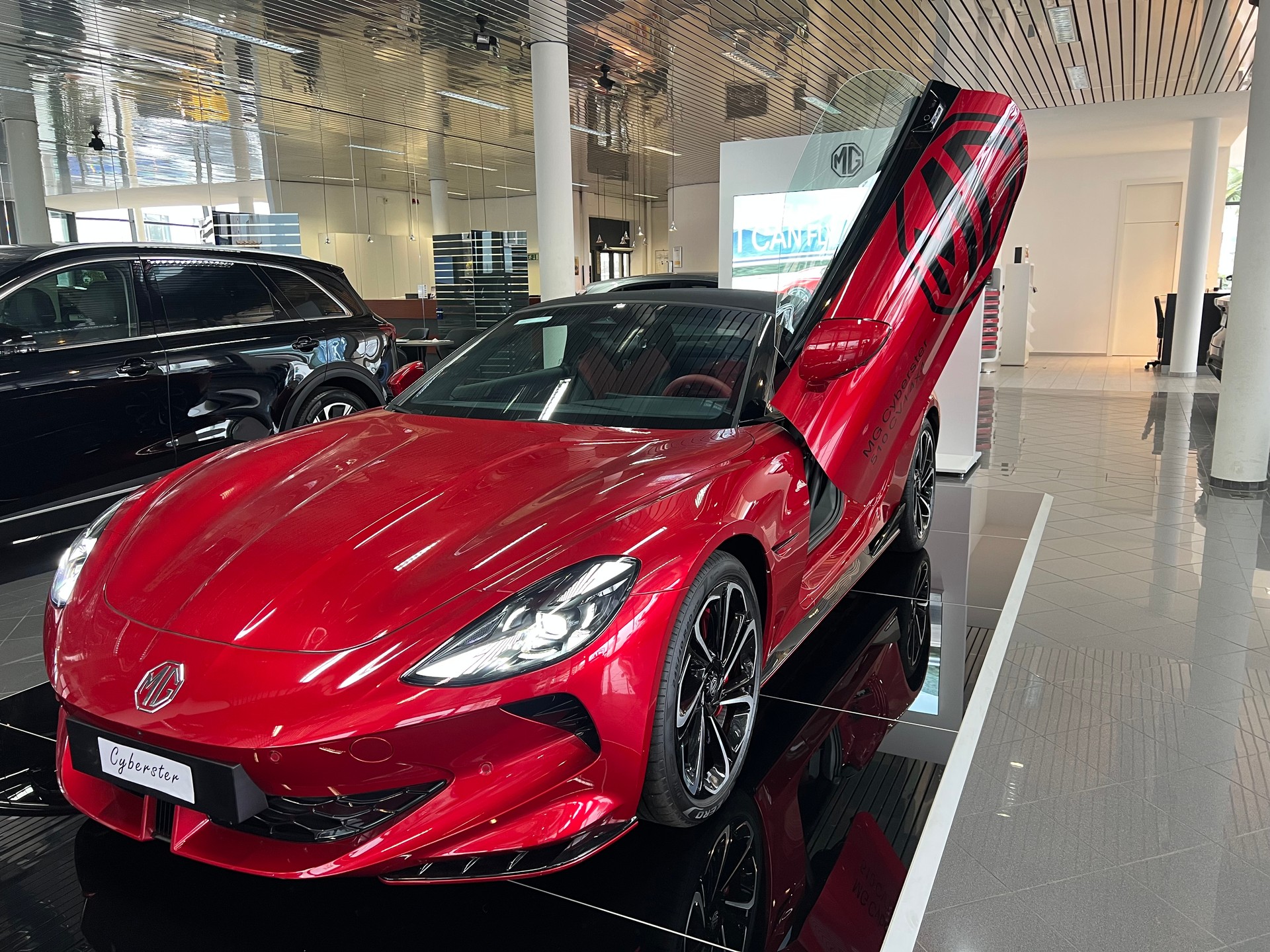 MG Cyberster 77kWh 4WD-image-5