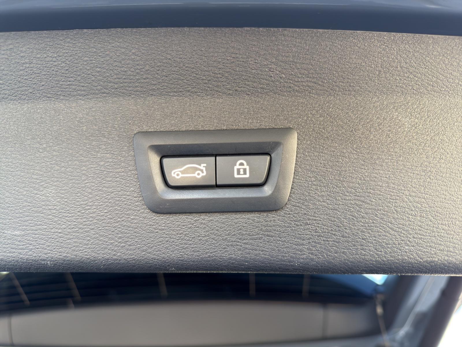 BMW X1 xDrive 25i M Sport Steptronic-image-22