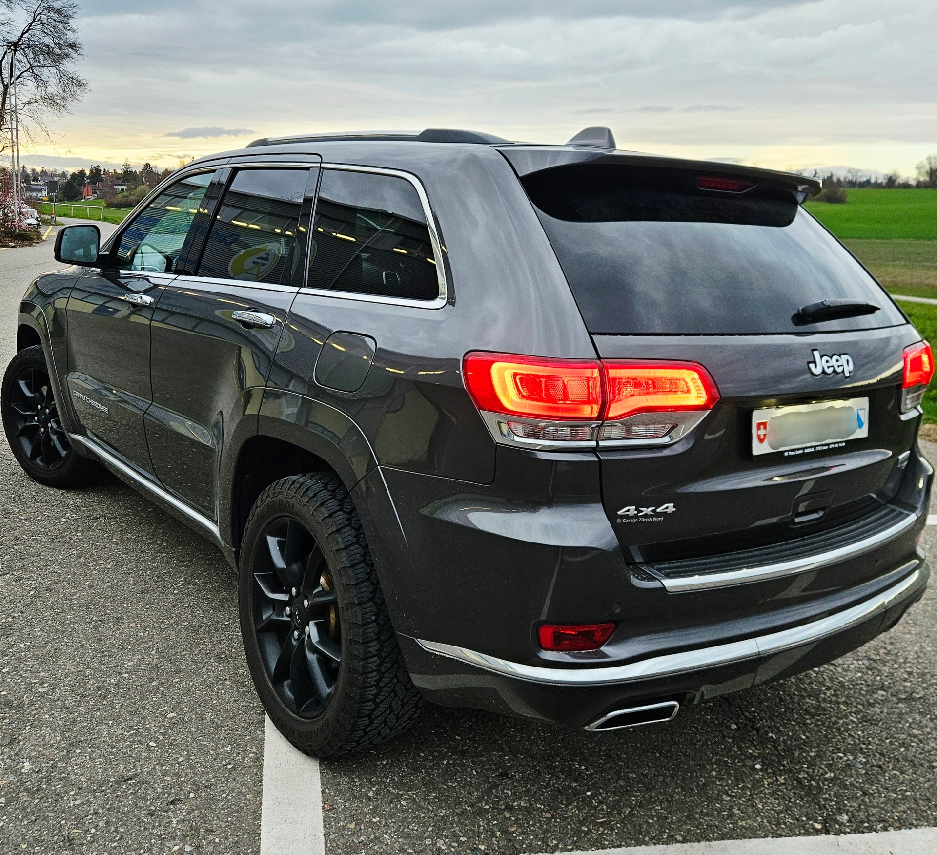 JEEP Grand Cherokee 3.6 V6 Summit Automatic-image-3