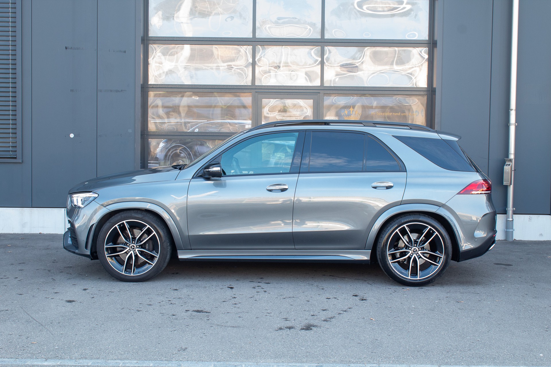 MERCEDES-BENZ GLE 400 d 4Matic AMG Line 9G-Tronic-image-5