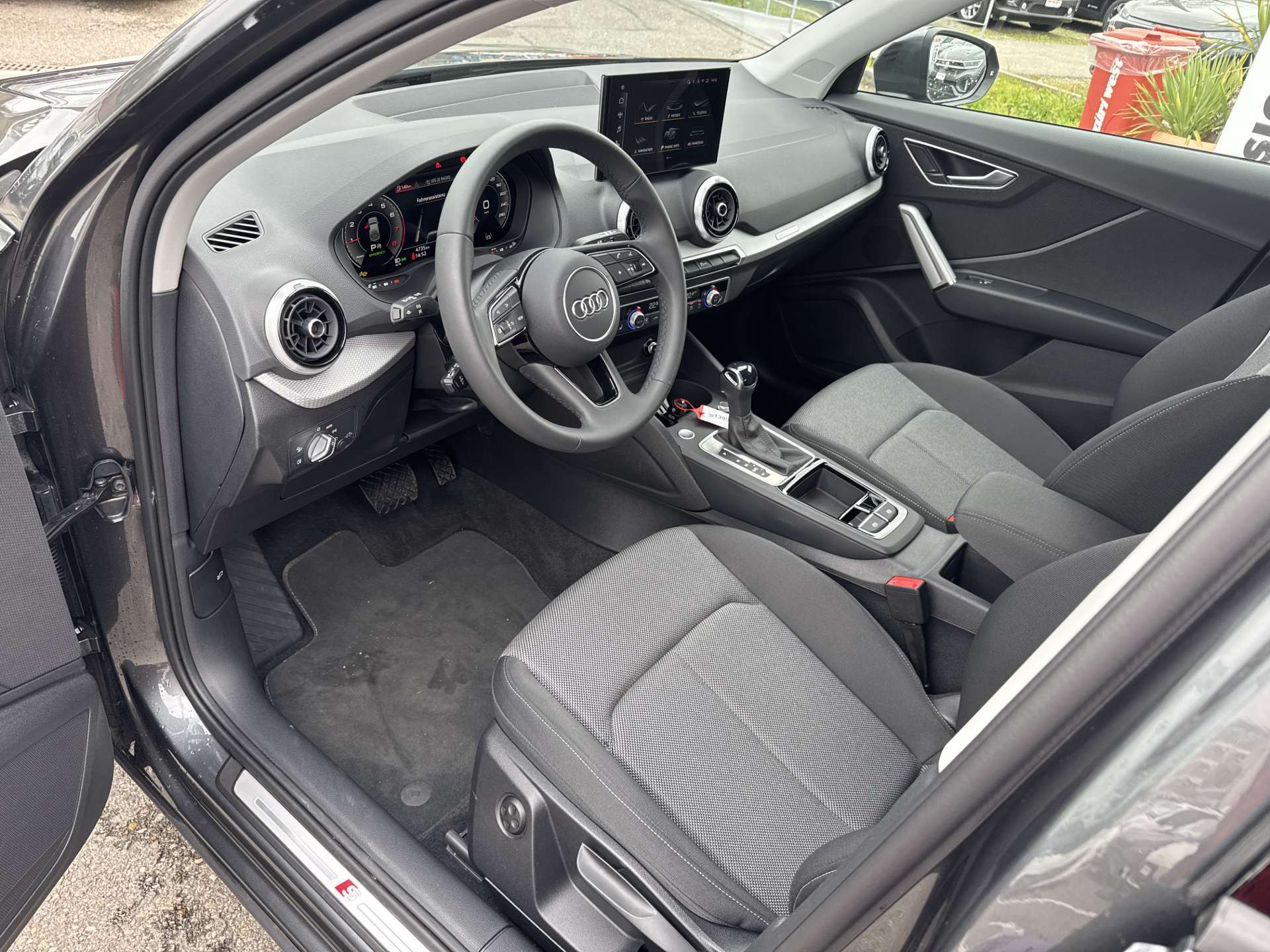 AUDI Q2 35 TFSi S-Line S-Tronic Automat-image-5