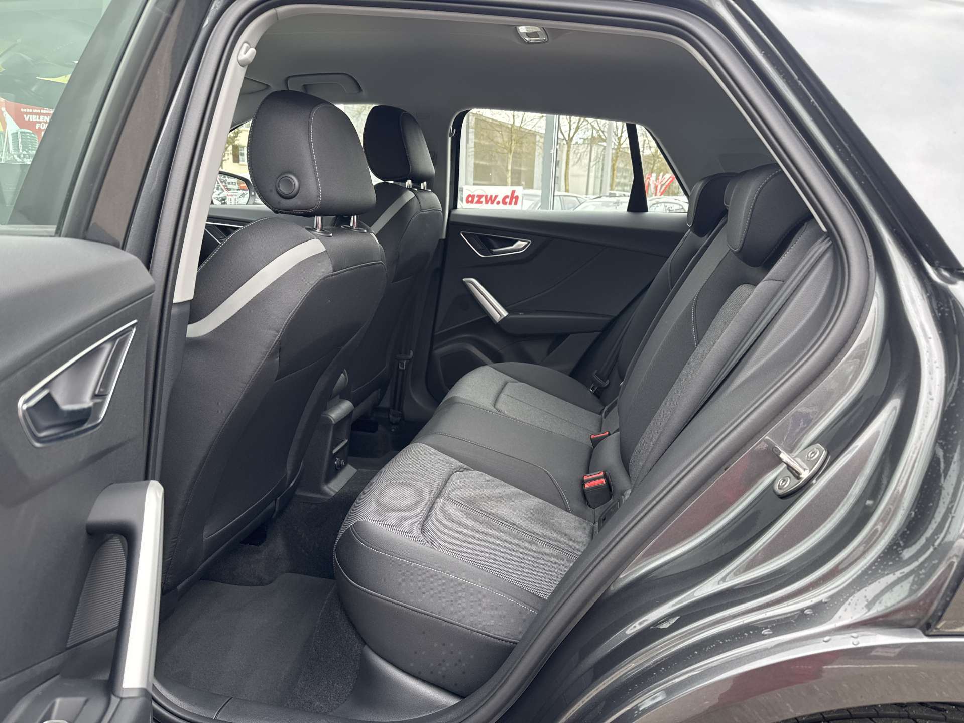 AUDI Q2 35 TFSi S-Line S-Tronic Automat-image-6