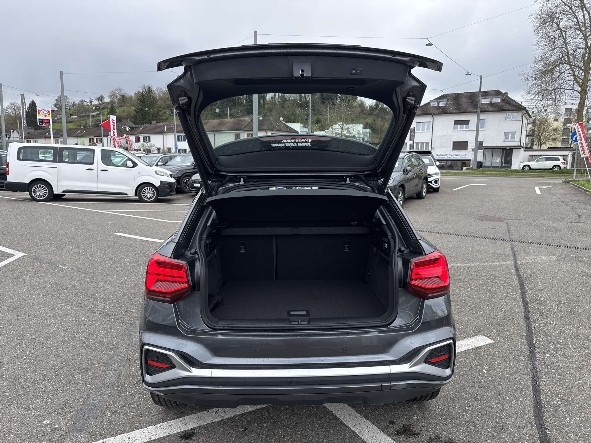 AUDI Q2 35 TFSi S-Line S-Tronic Automat-image-7