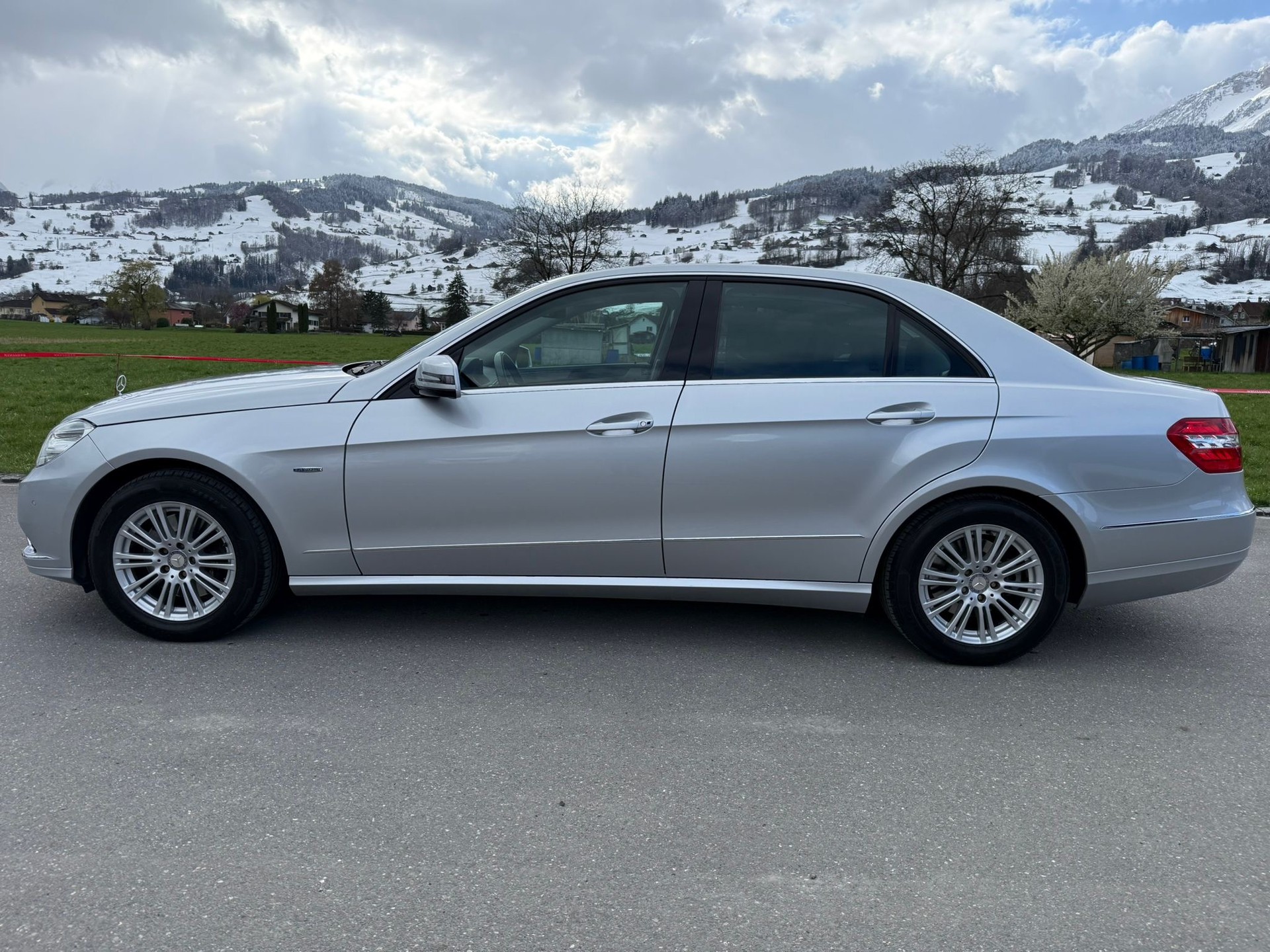 MERCEDES-BENZ E 350 CGI BlueEfficiency Elégance 7G-Tronic-image-2