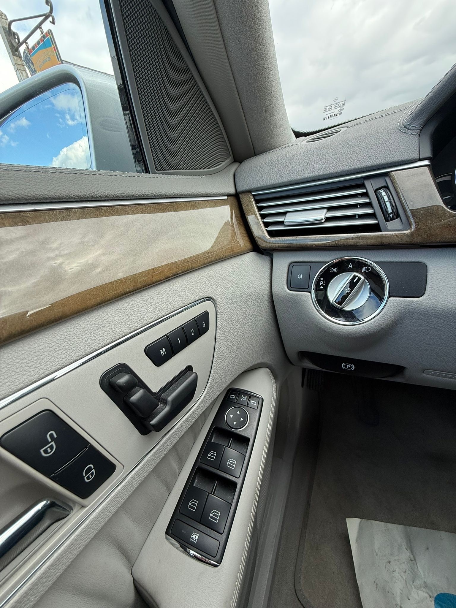 MERCEDES-BENZ E 350 CGI BlueEfficiency Elégance 7G-Tronic-image-13