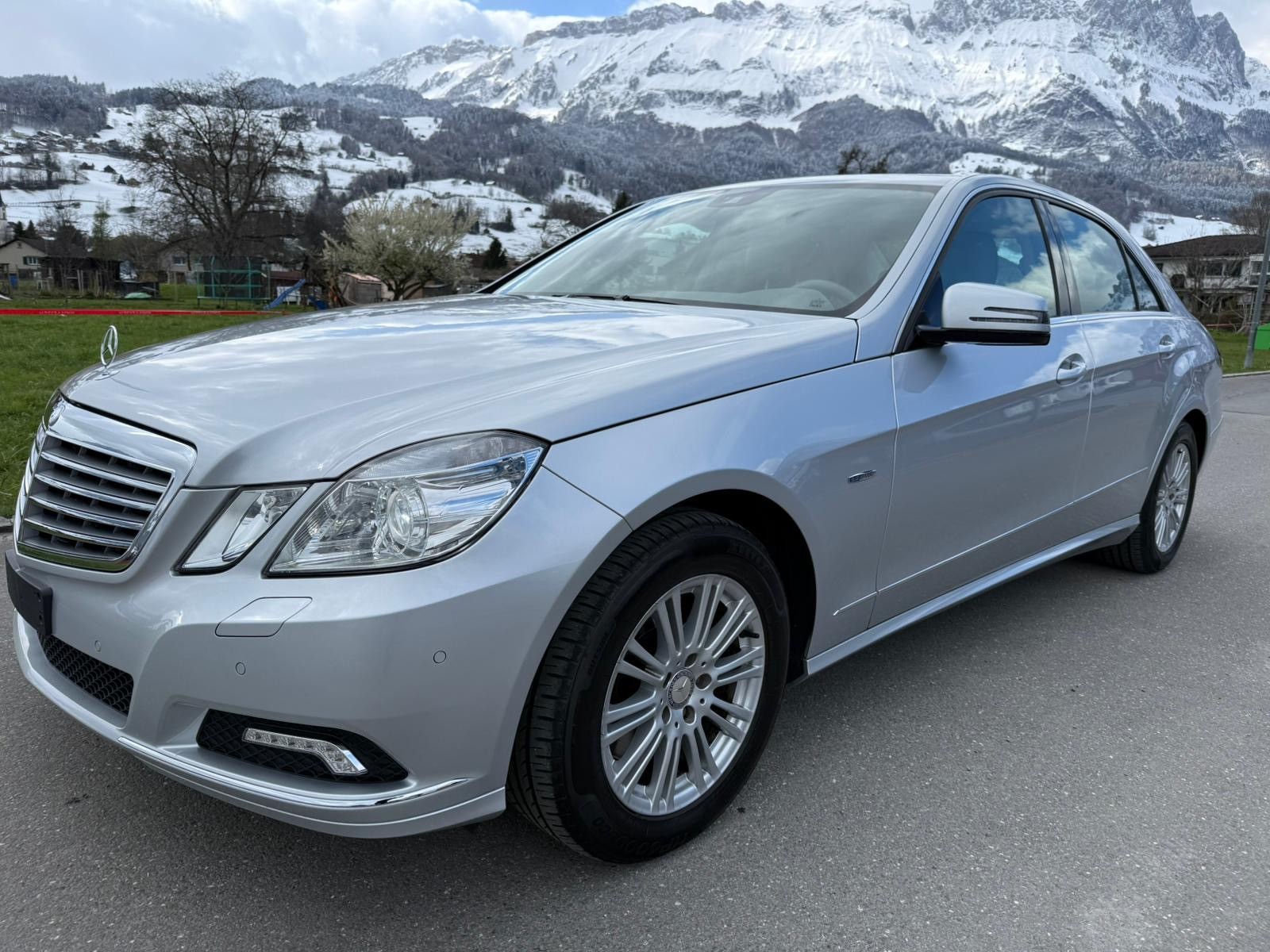 MERCEDES-BENZ E 350 CGI BlueEfficiency Elégance 7G-Tronic-image-0