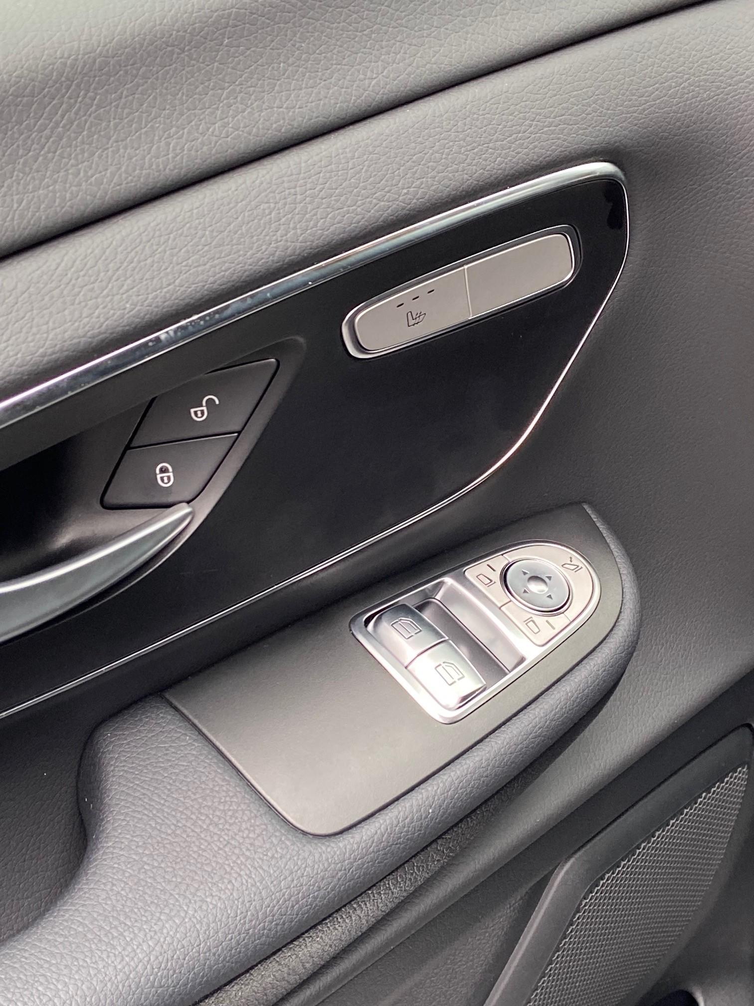 MERCEDES-BENZ V 250d Style L 4x4-image-9