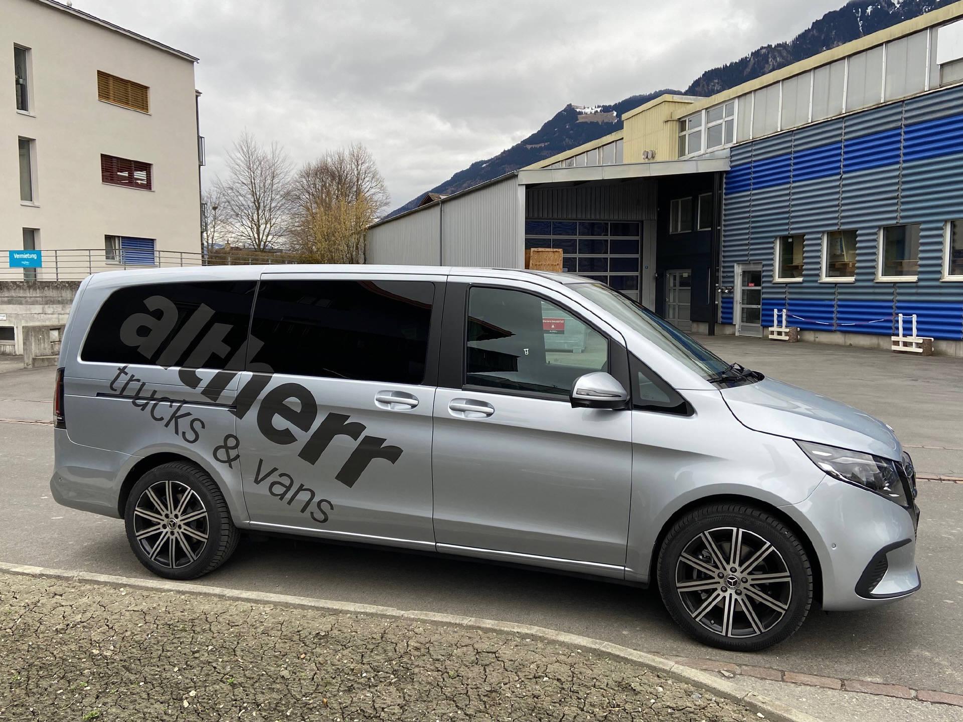 MERCEDES-BENZ V 250d Style L 4x4-showroom-element-3