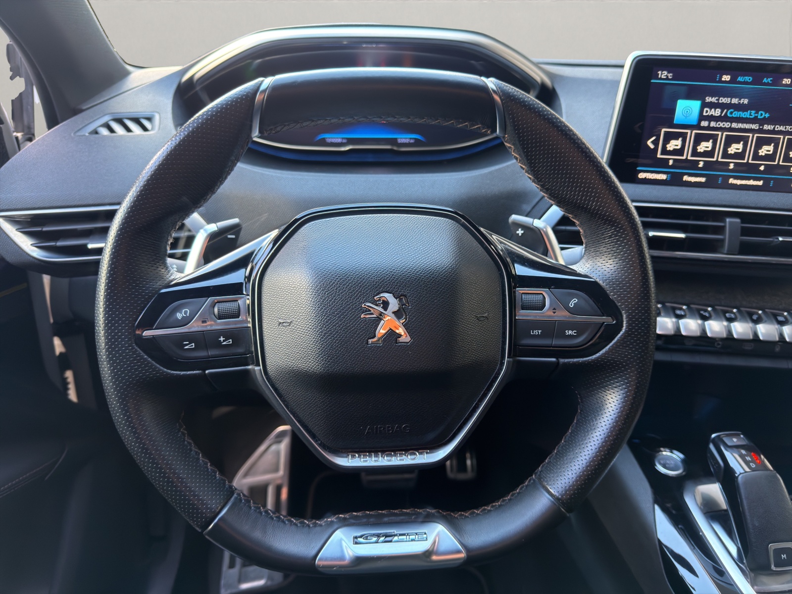 PEUGEOT 3008 1.6 THP Allure-image-11