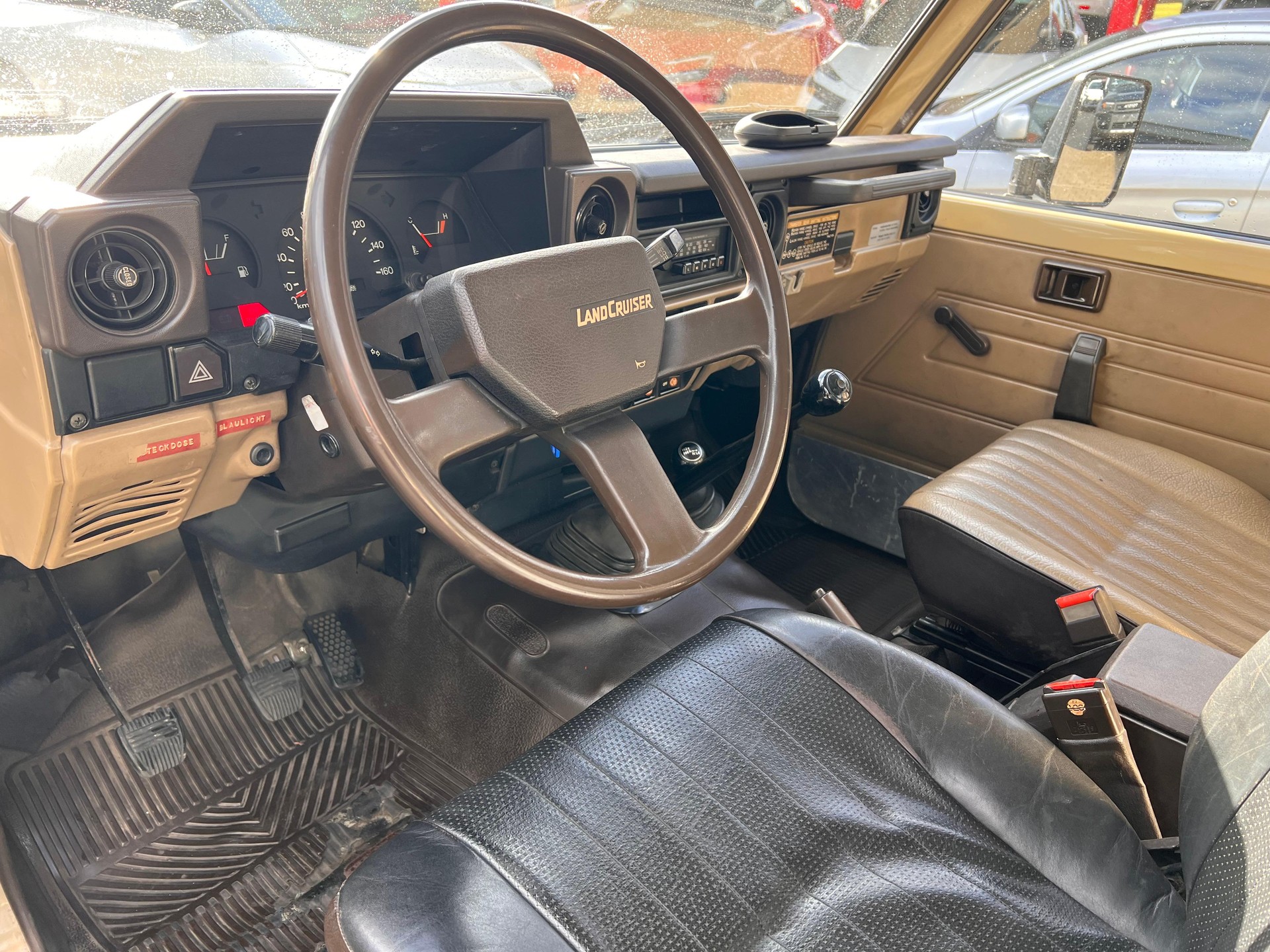 TOYOTA Land Cruiser 3.5 D Hardtop-image-7