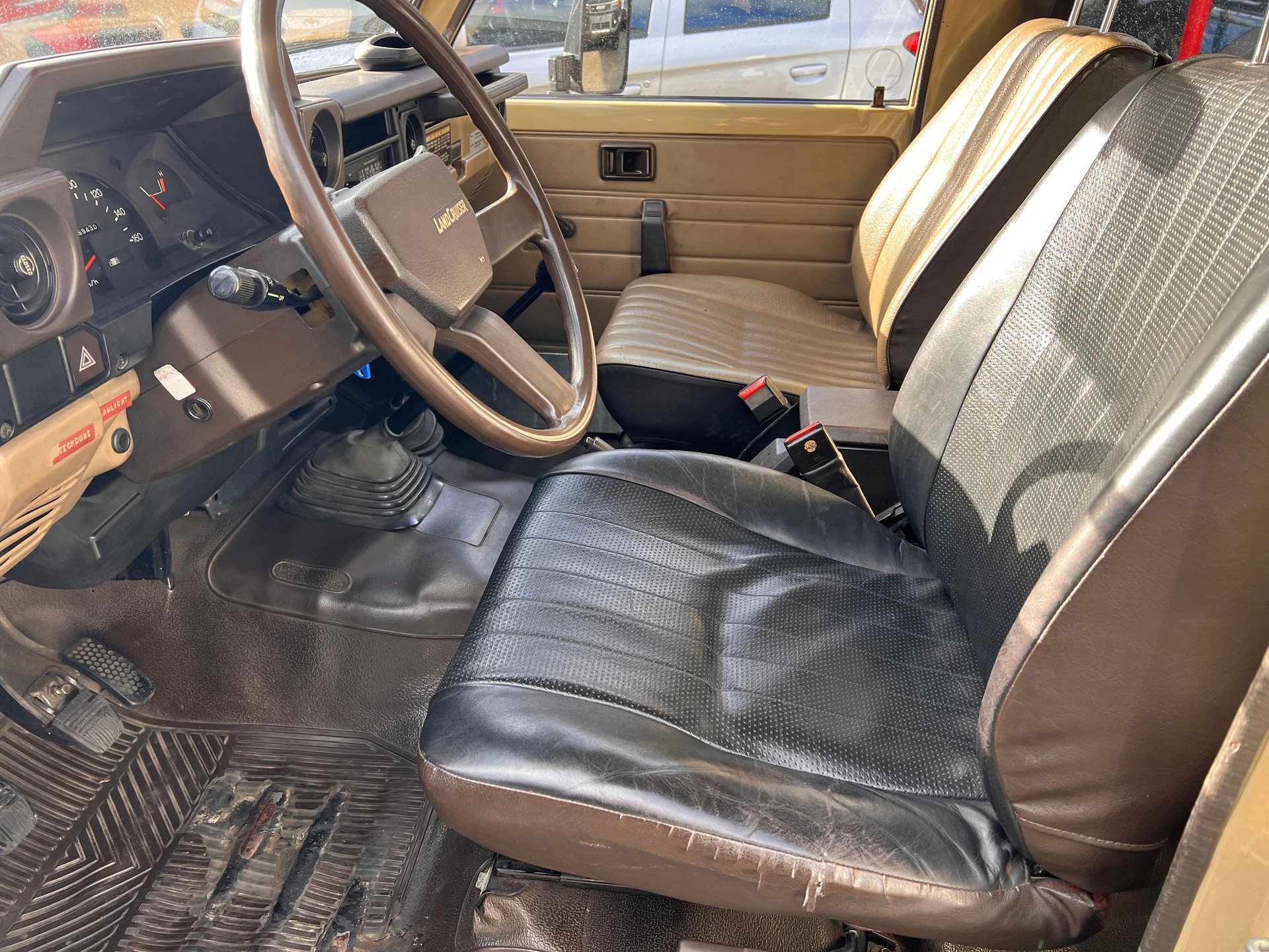 TOYOTA Land Cruiser 3.5 D Hardtop-image-8