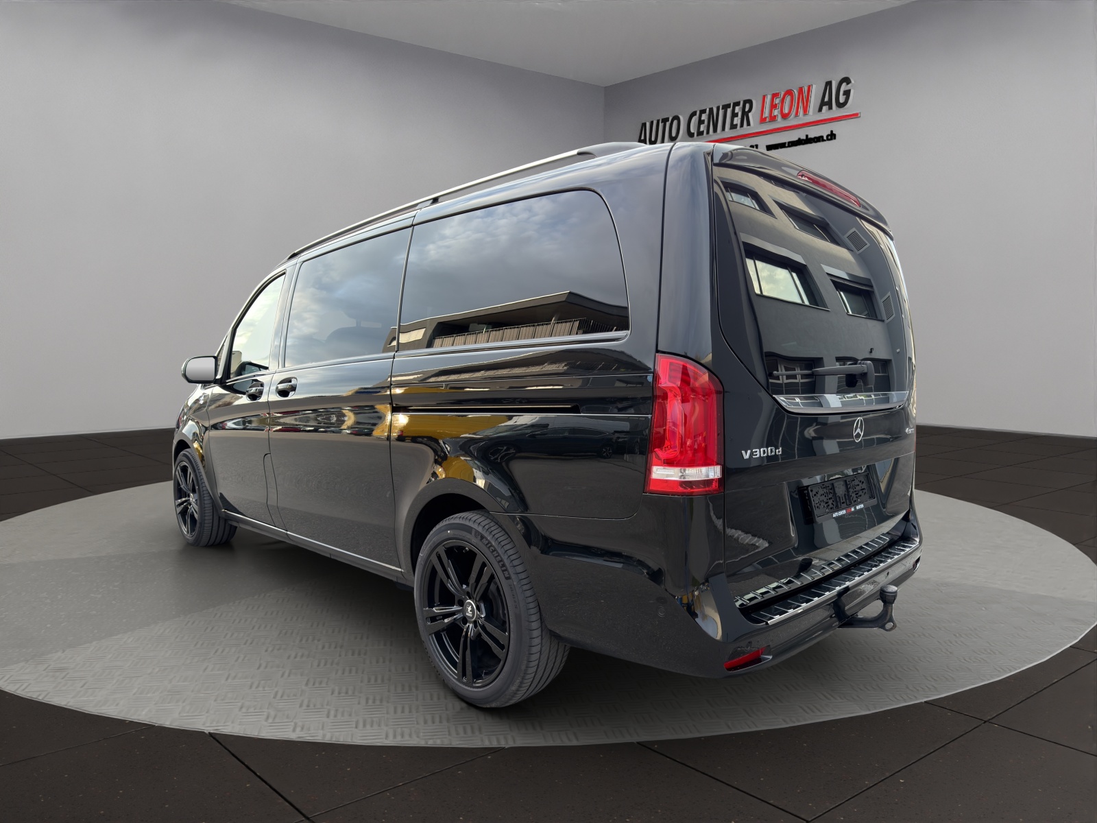 MERCEDES-BENZ V 300 d lang Avantgarde 4Matic 9G-Tronic-image-3
