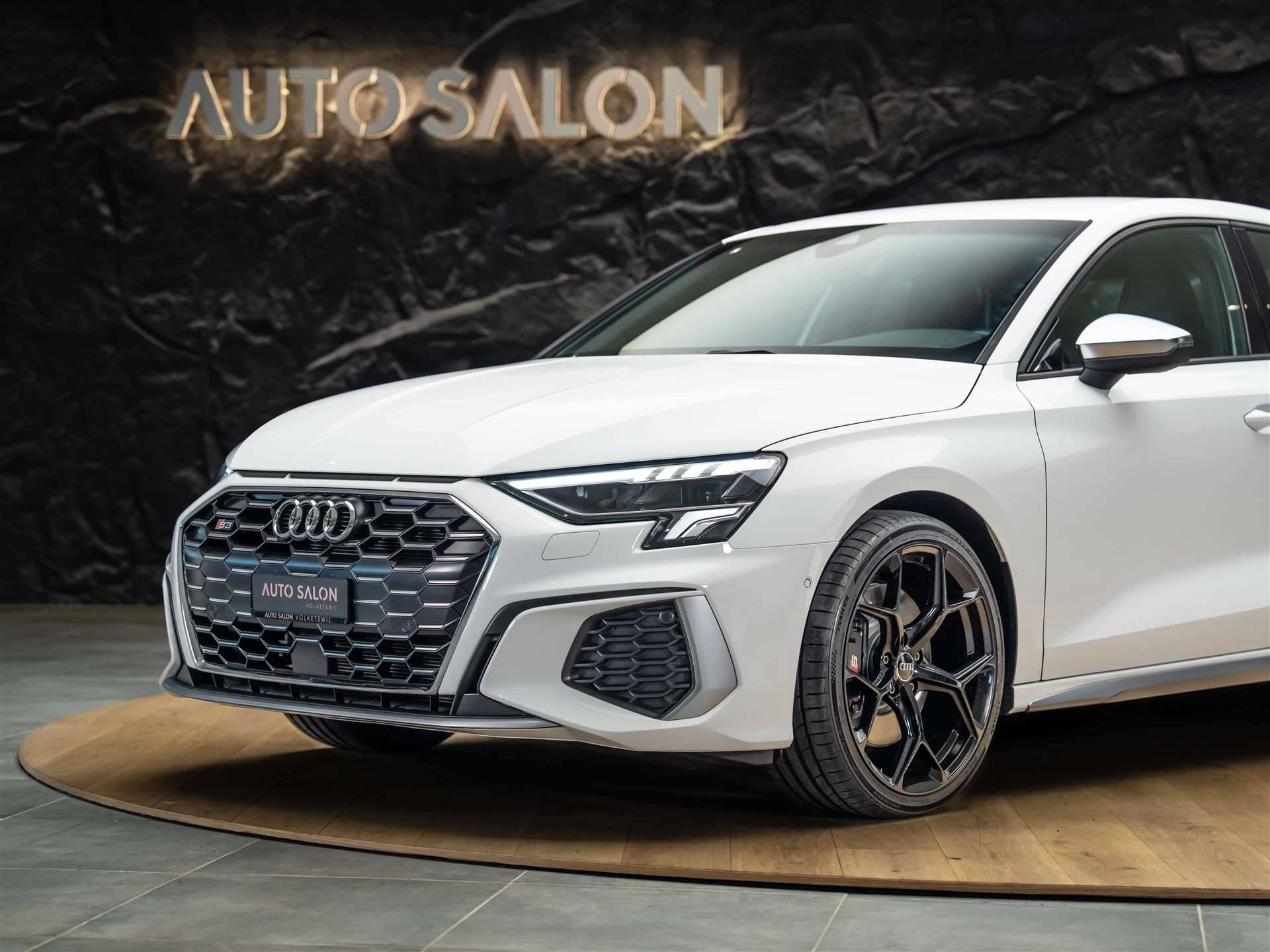 AUDI S3 Limousine 2.0 TFSI quattro S-tronic *19" Felgen*Ambientebeleuchtung*LED-Scheinwerfer*-image-16