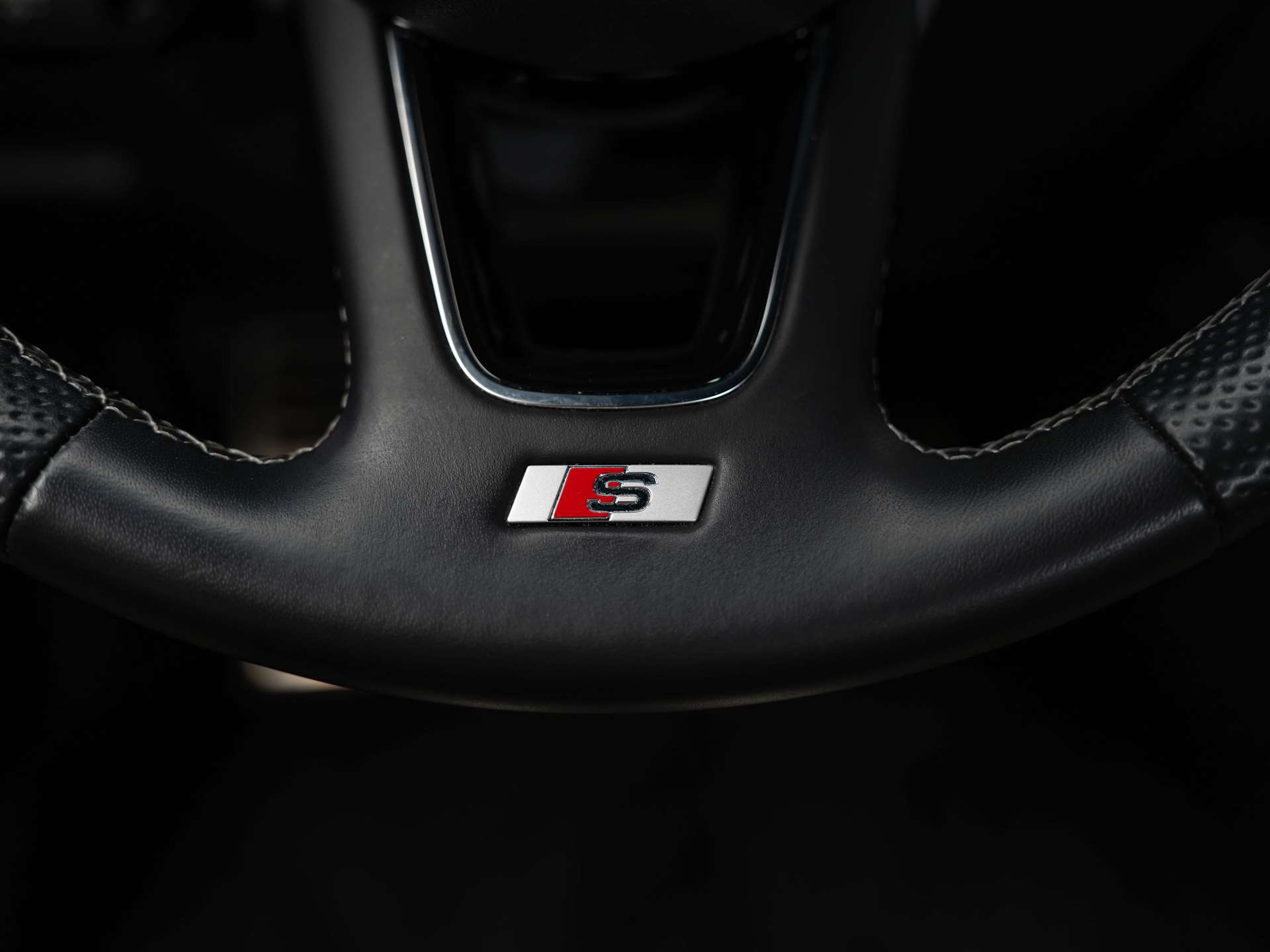 AUDI S3 Limousine 2.0 TFSI quattro S-tronic *19" Felgen*Ambientebeleuchtung*LED-Scheinwerfer*-image-33