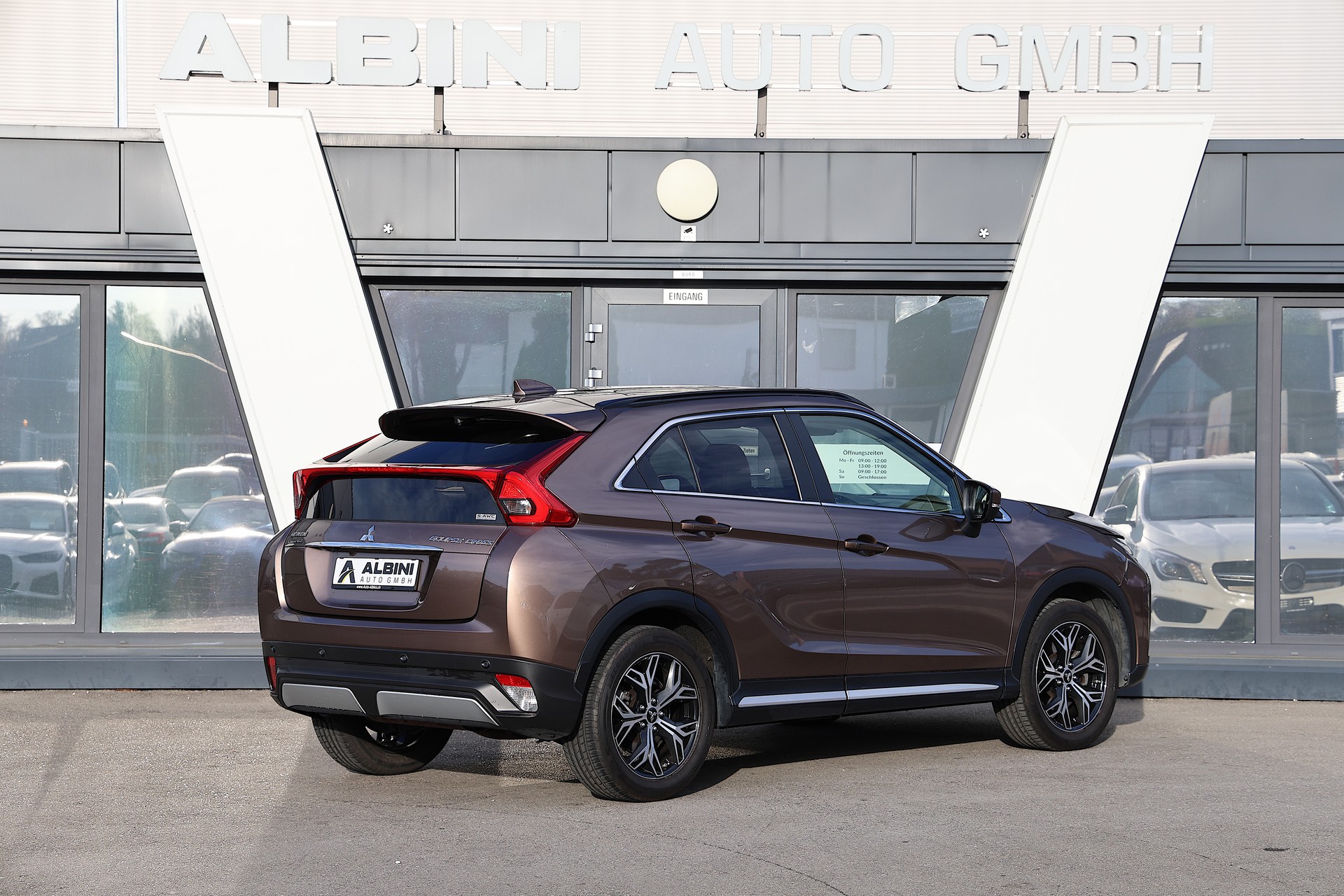 MITSUBISHI Eclipse Cross 1.5 T-Mivec Diamond 4WD CVT-showroom-element-2