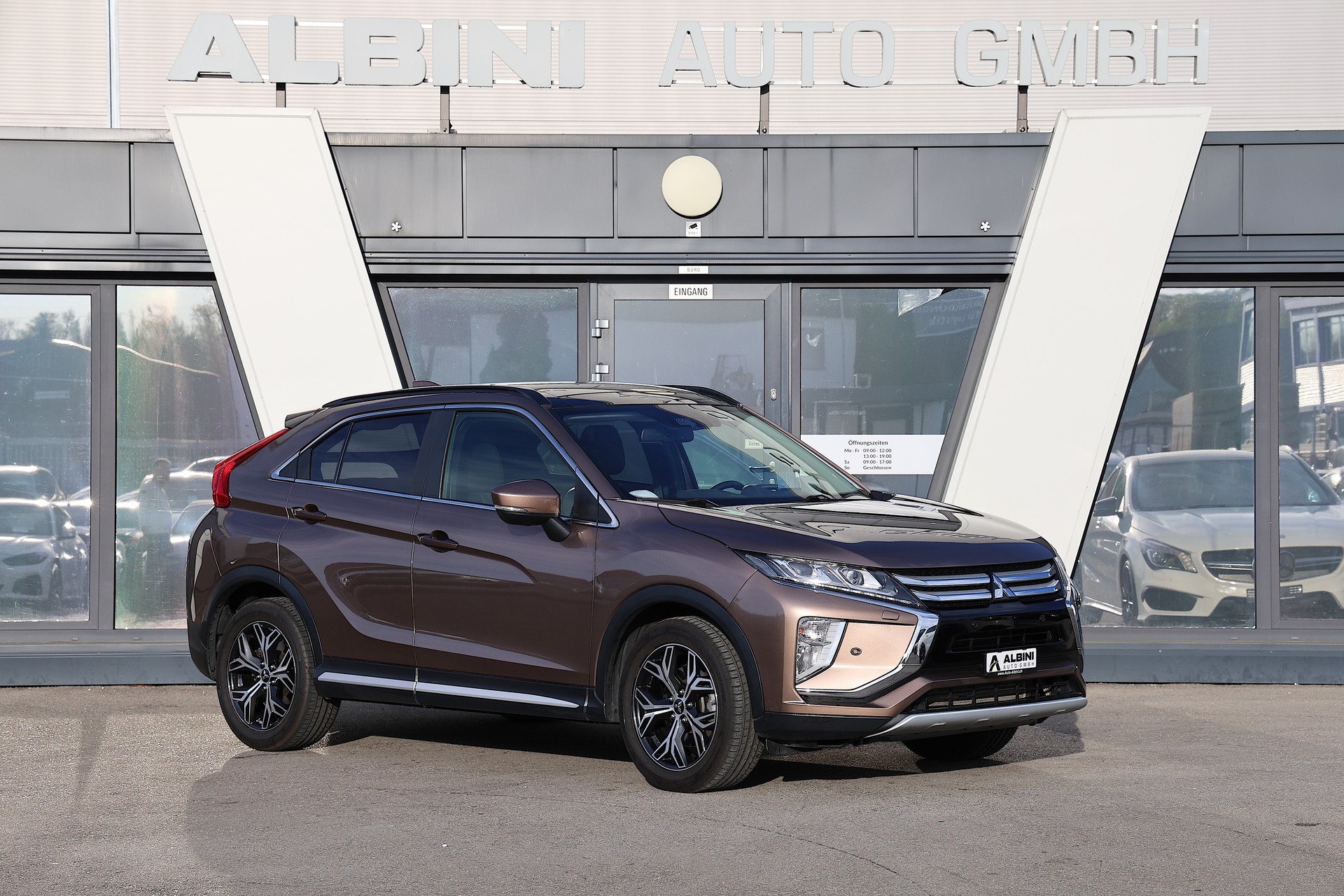 MITSUBISHI Eclipse Cross 1.5 T-Mivec Diamond 4WD CVT-showroom-element-1