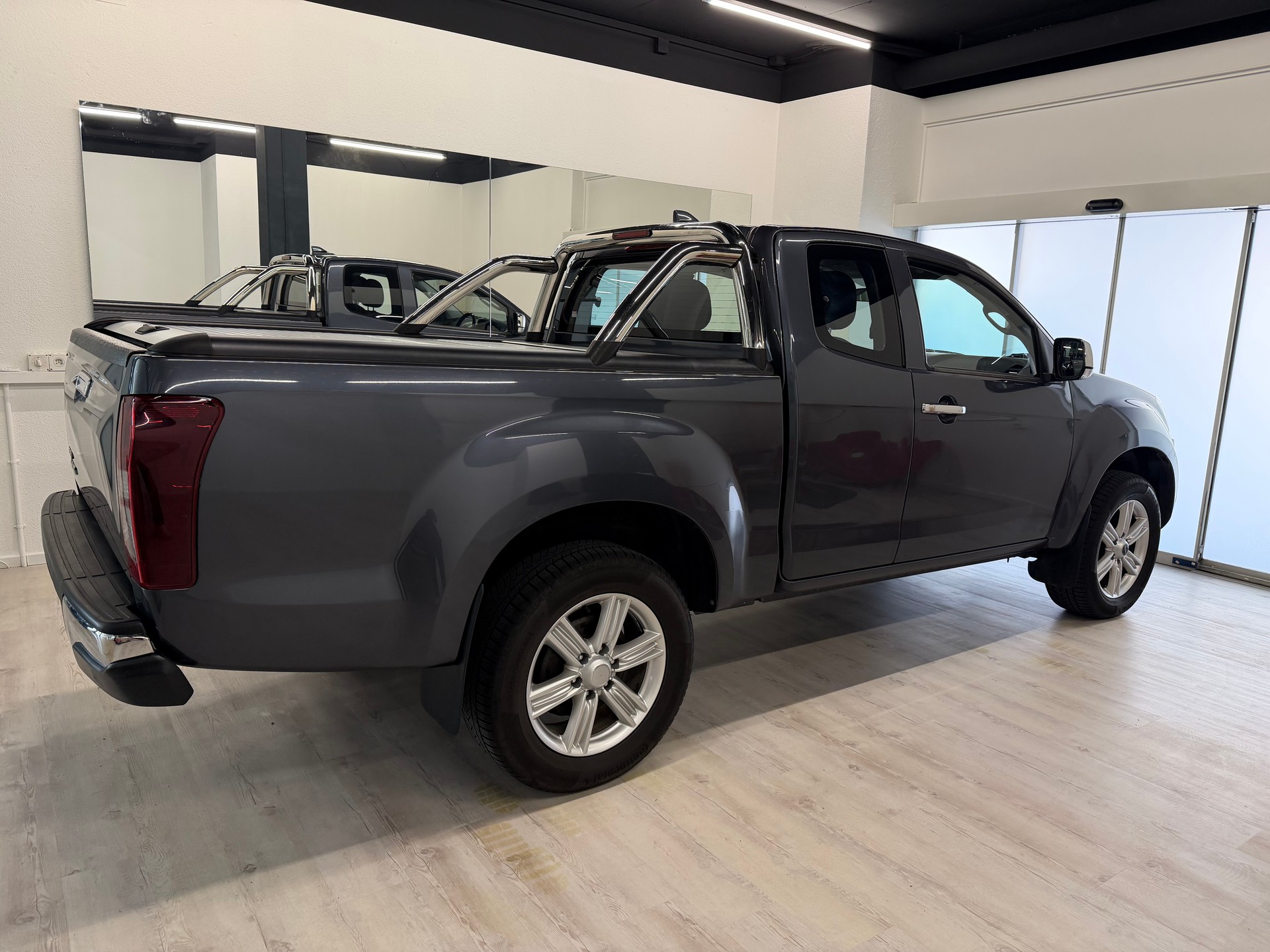 ISUZU D-MAX 1.9 SpaceCab Solar Plus 4x4 A-image-13