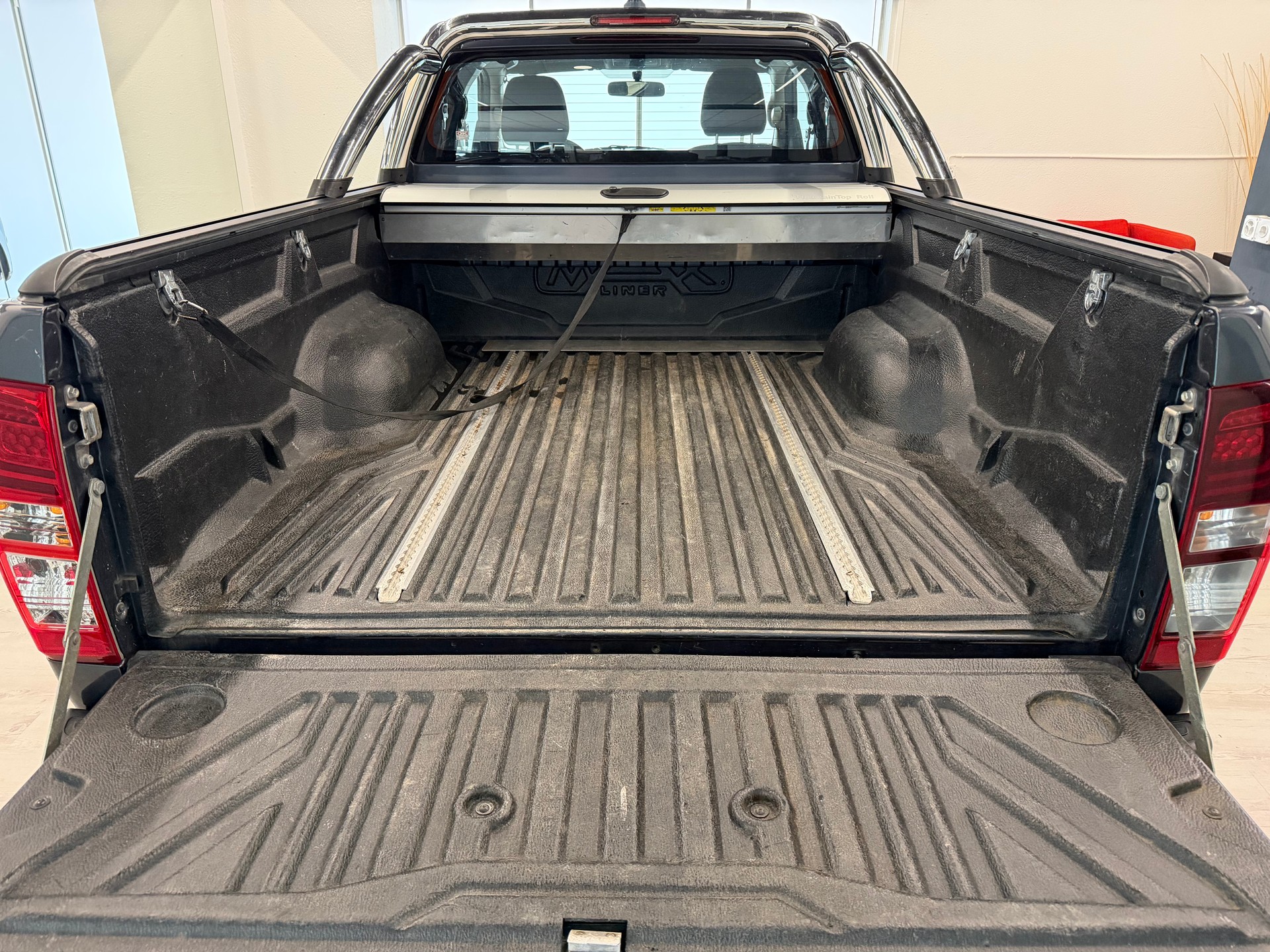 ISUZU D-MAX 1.9 SpaceCab Solar Plus 4x4 A-image-20