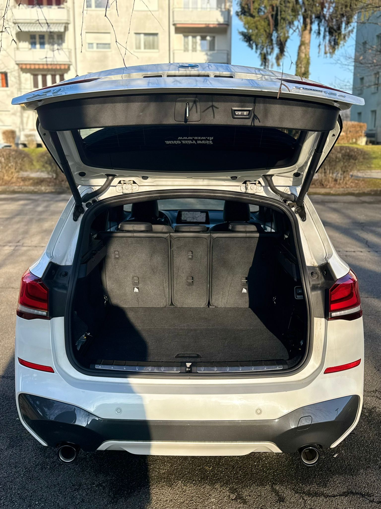 BMW xDrive 18d M Sport-image-5