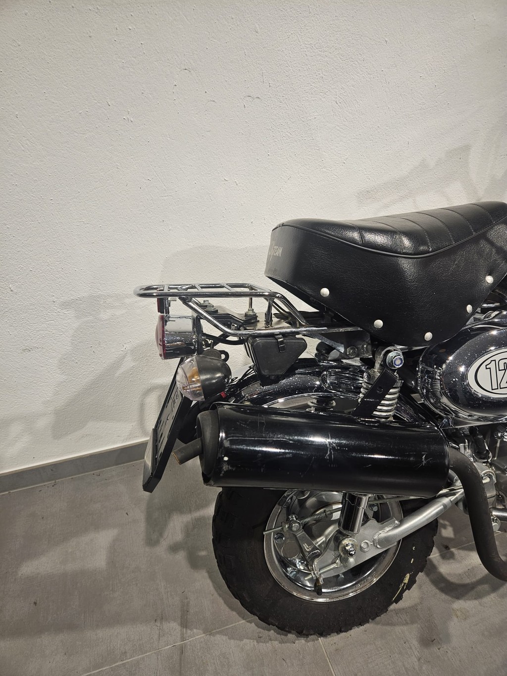 SKYTEAM Monkey-showroom-element-3