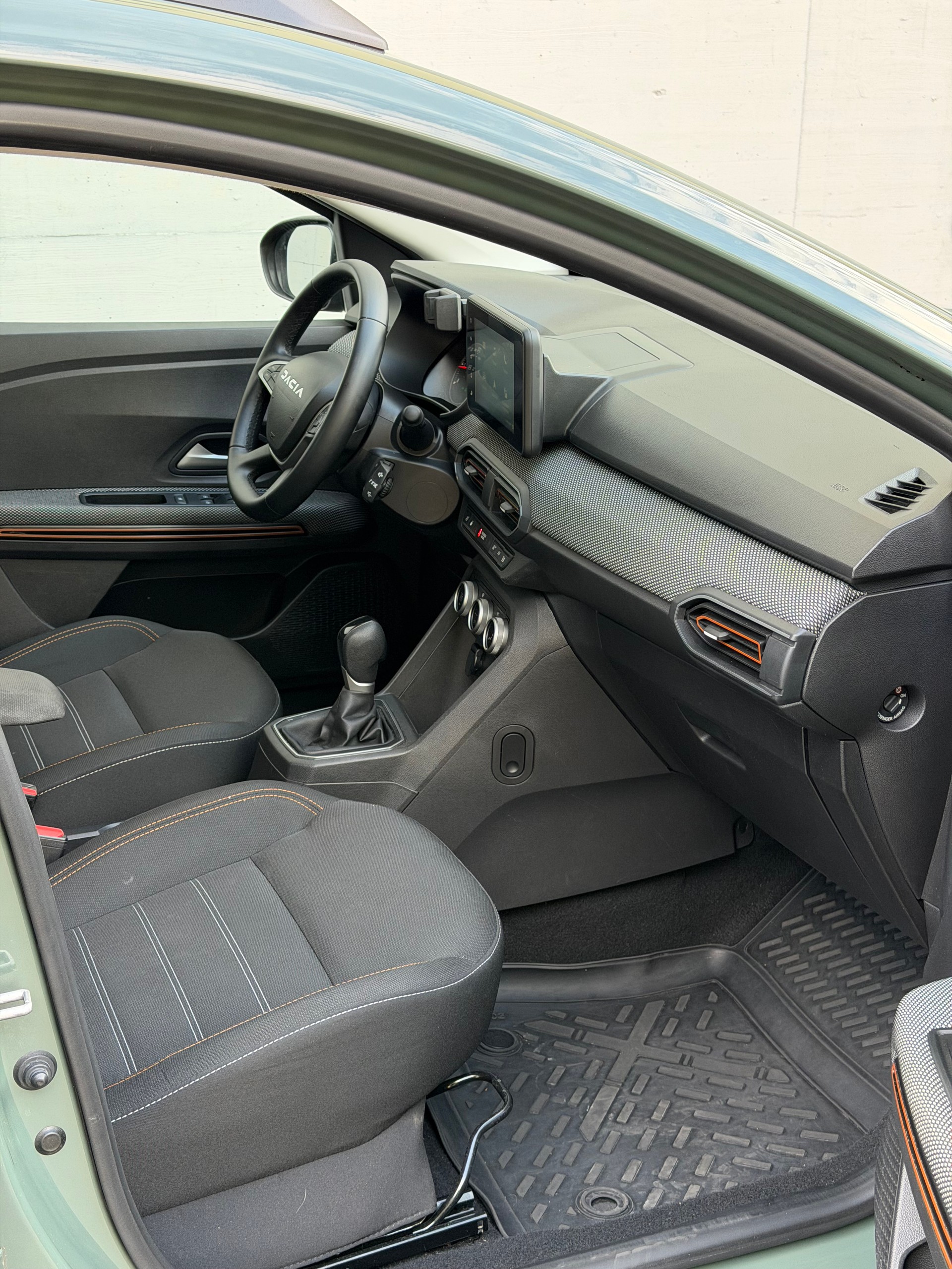 DACIA Sandero Stepway TCe 90 Expression CVT Anhängerkupplung-image-6