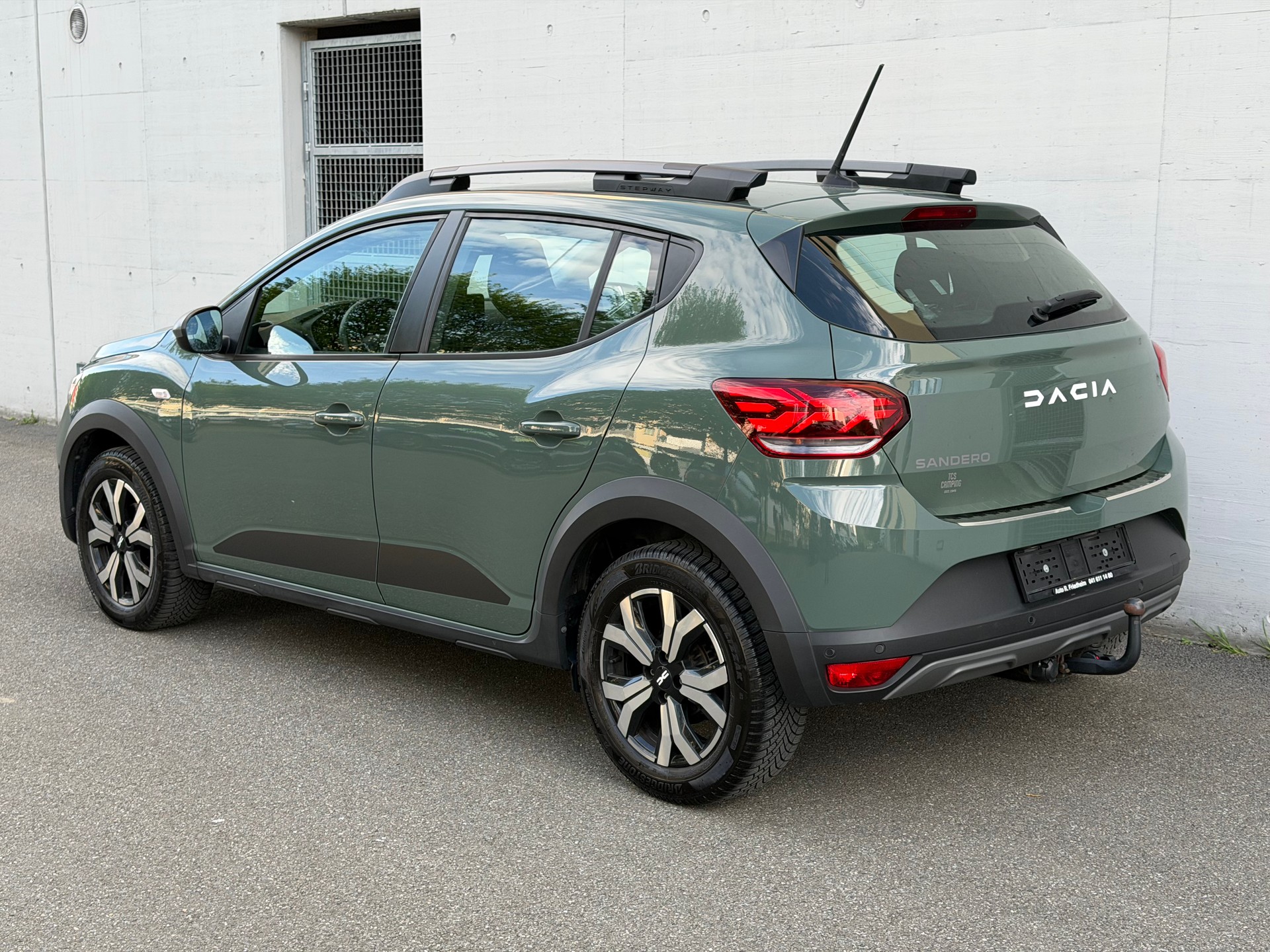 DACIA Sandero Stepway TCe 90 Expression CVT Anhängerkupplung-image-2