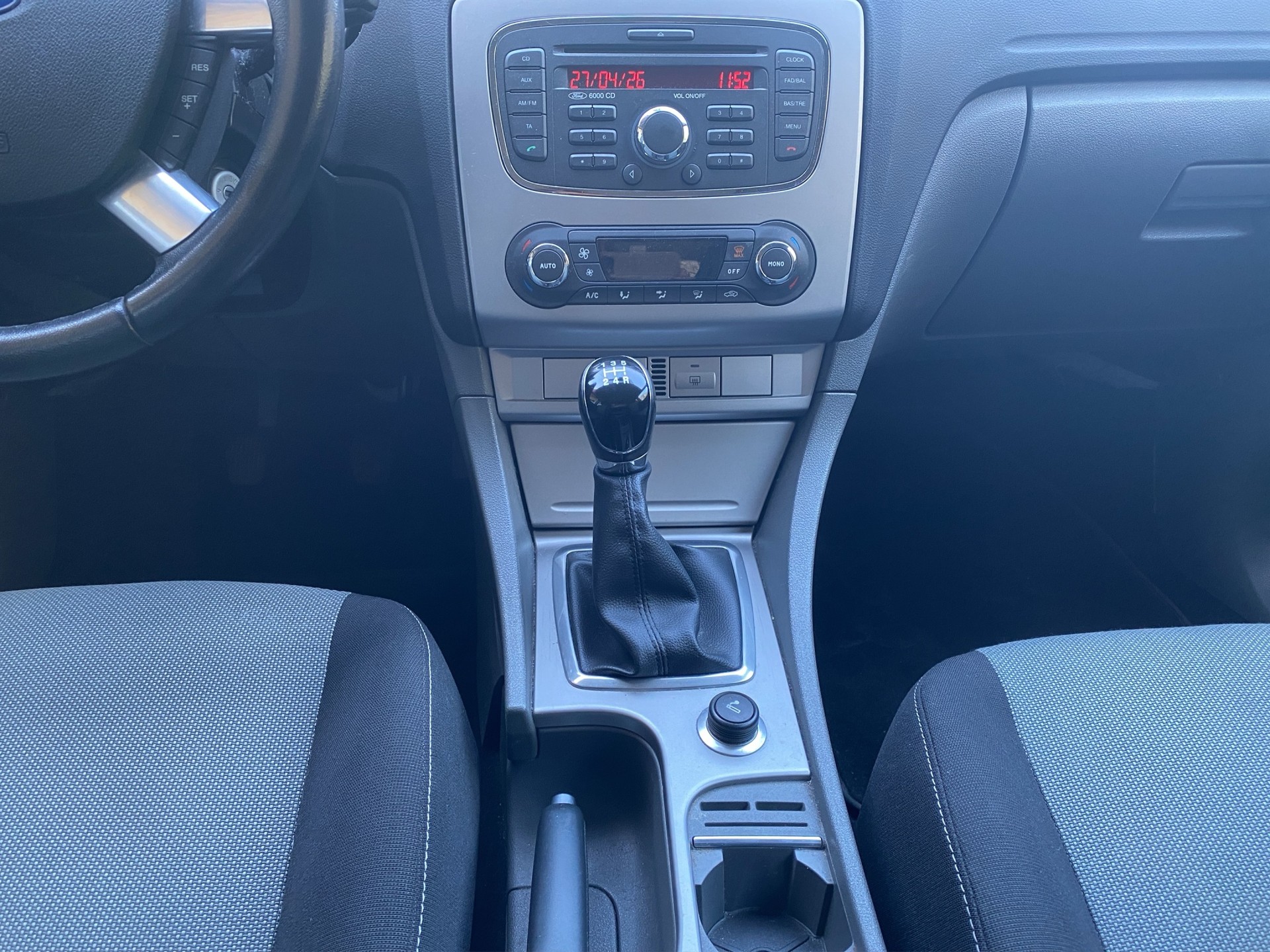 FORD Focus 1.6i VCT Carving-image-8