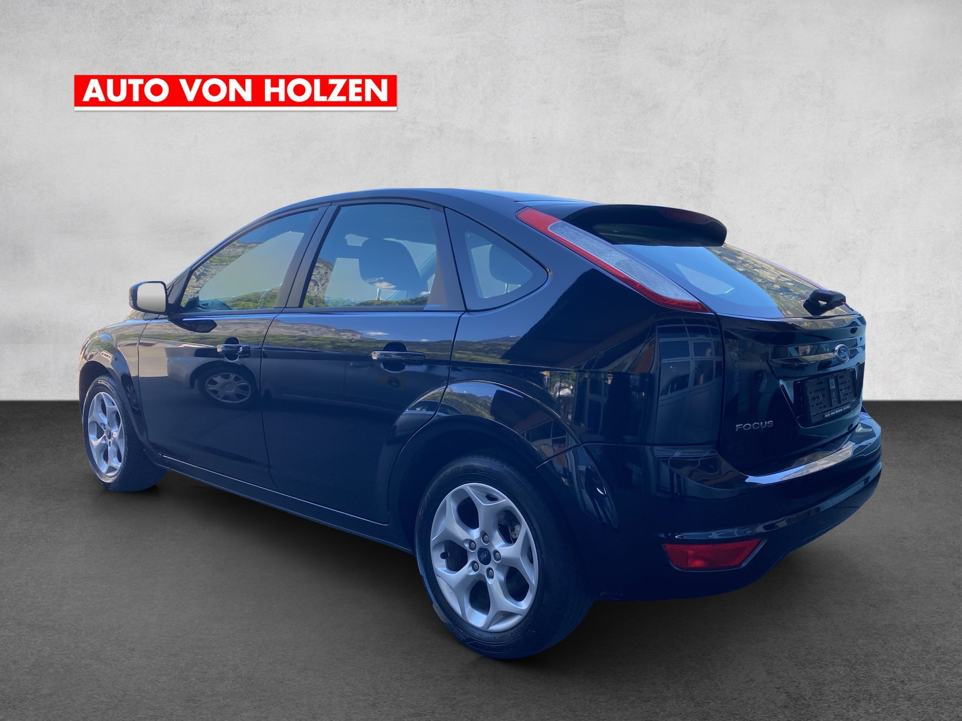 FORD Focus 1.6i VCT Carving-image-1