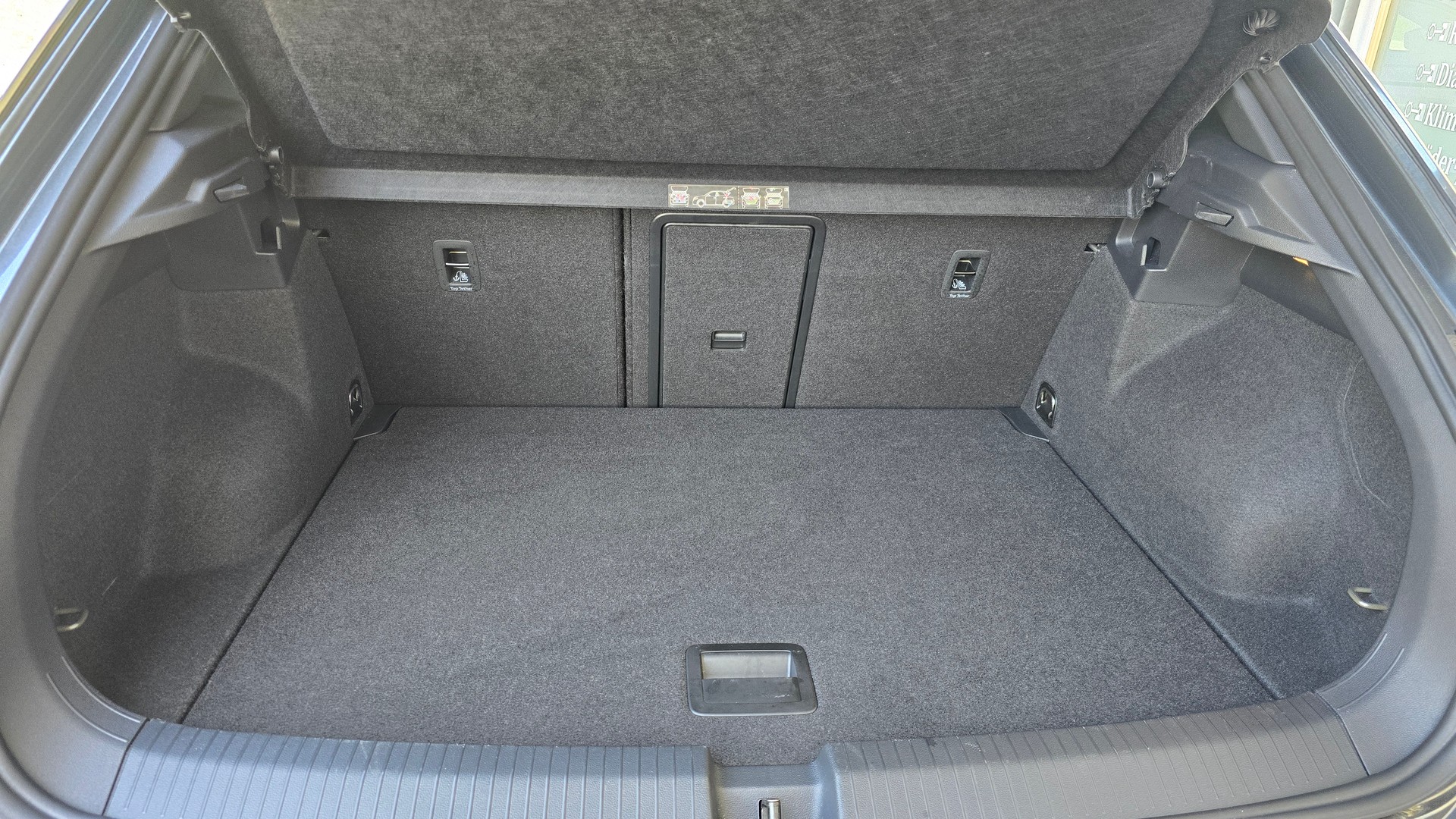 VW T-Roc 2.0 TSI Sport DSG 4Motion-image-13