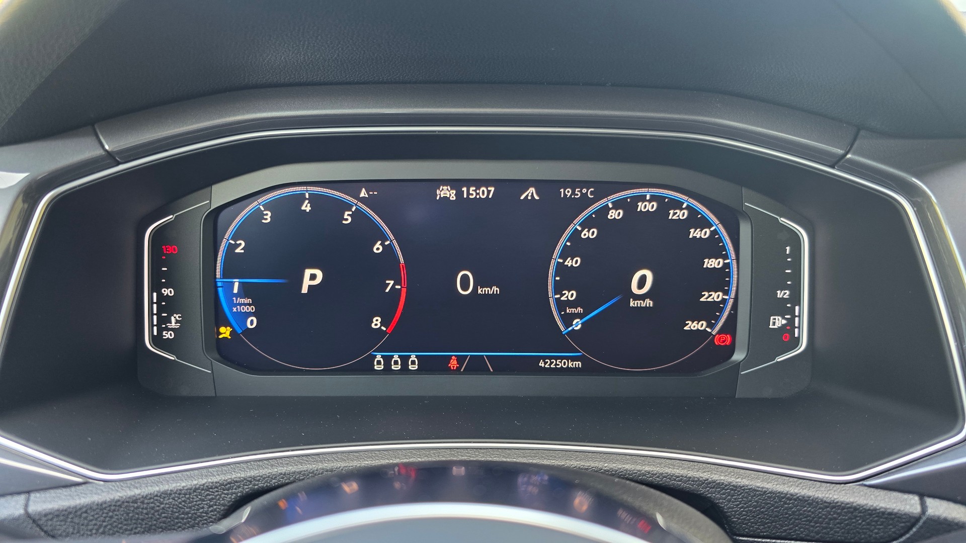 VW T-Roc 2.0 TSI Sport DSG 4Motion-image-10