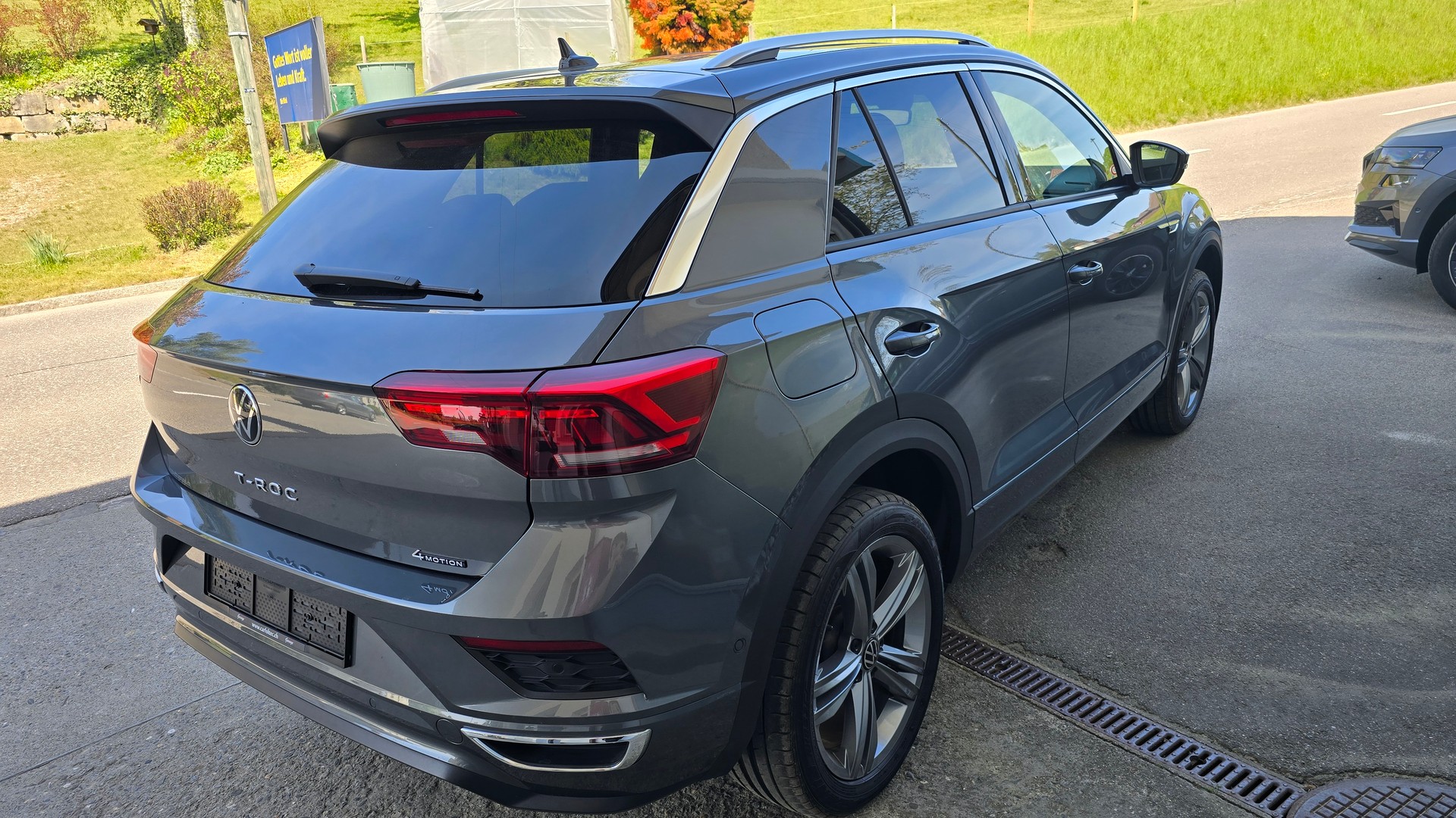 VW T-Roc 2.0 TSI Sport DSG 4Motion-image-4