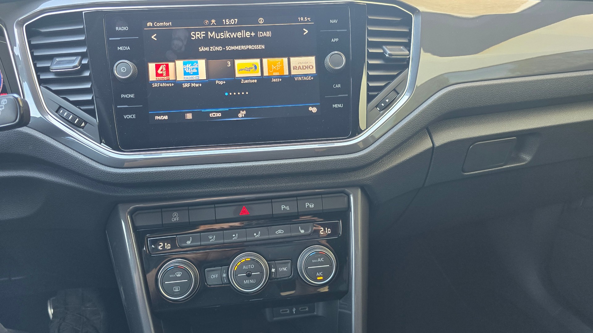 VW T-Roc 2.0 TSI Sport DSG 4Motion-image-9