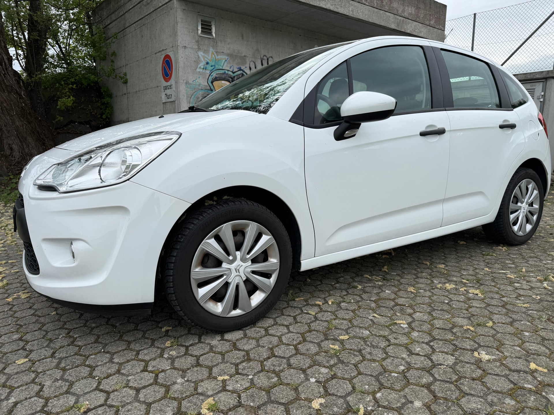 CITROEN C3 1.4i Attraction-image-2
